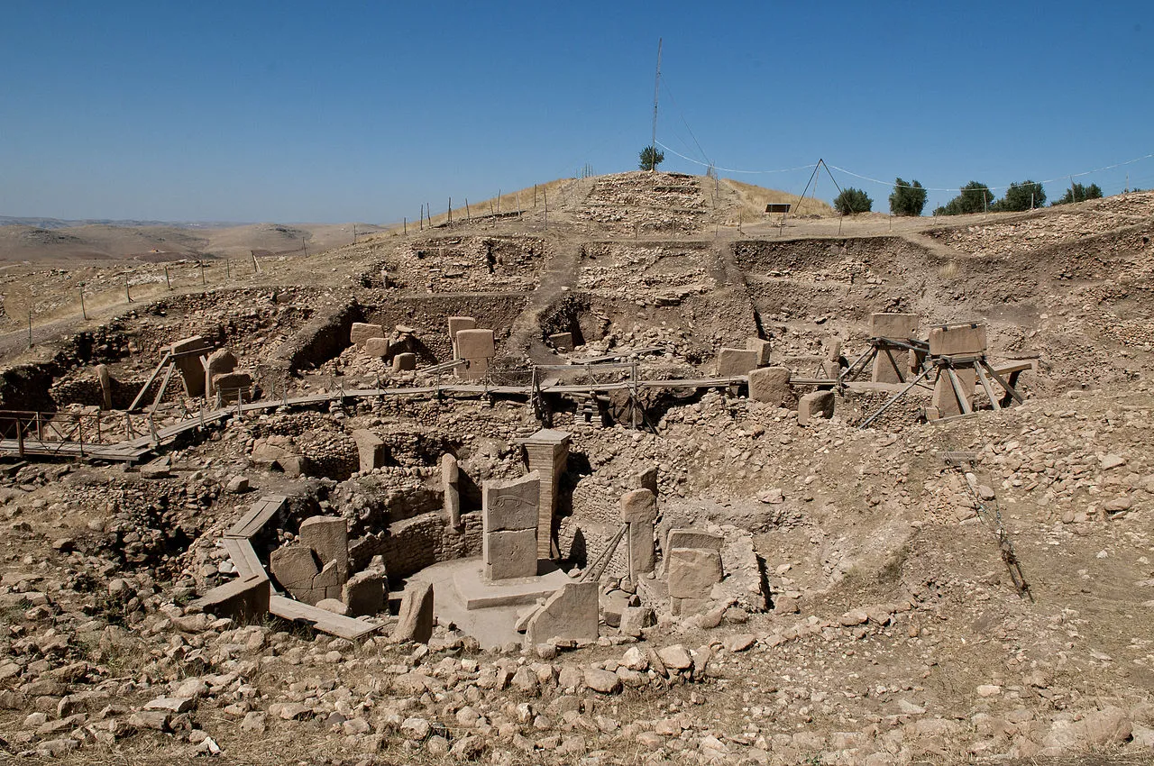 Teomancimit on Wikimedia Commons