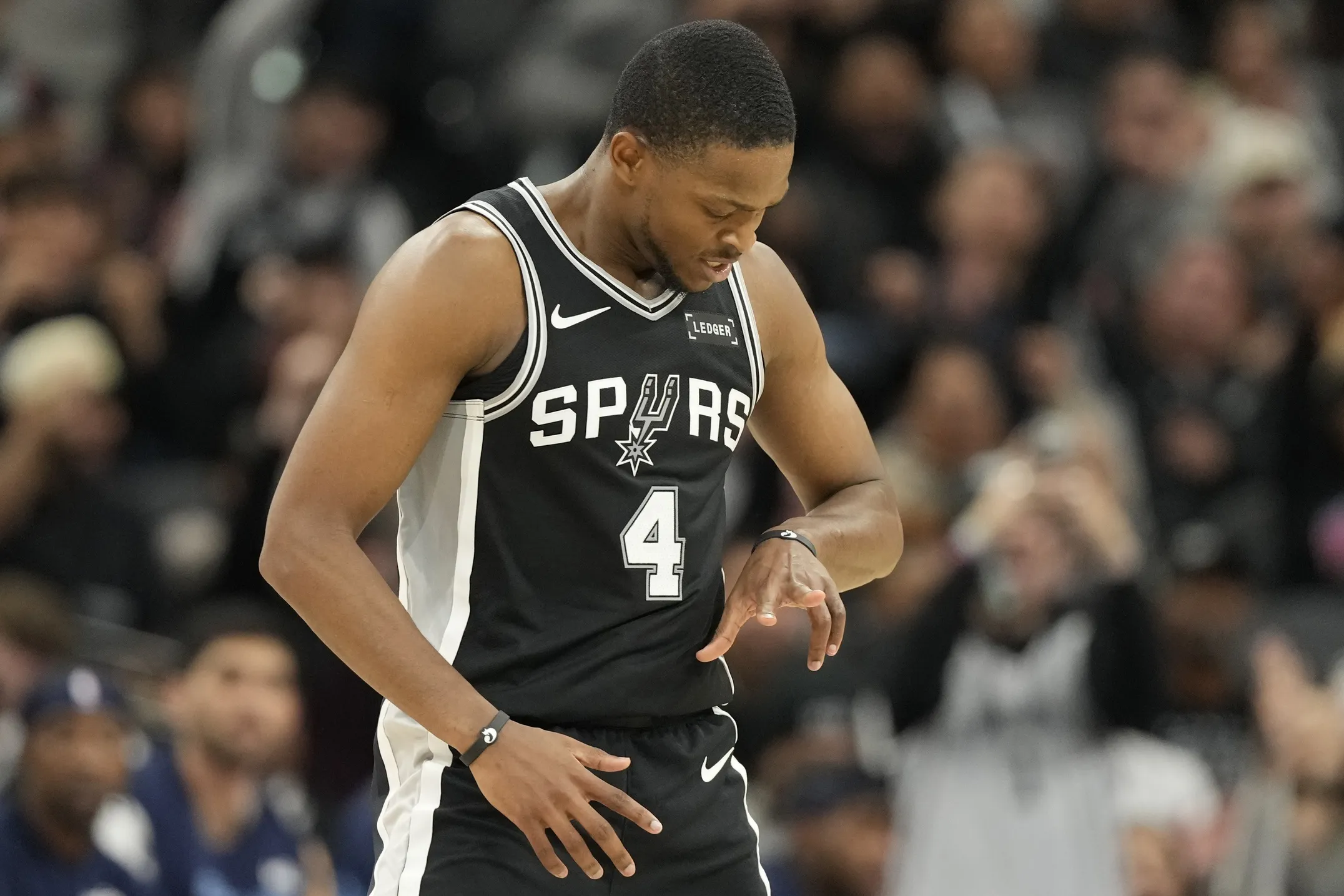 Spurs Move Within Two Wins of NBA Cup as Fox Embraces Team’s Rising Expectations