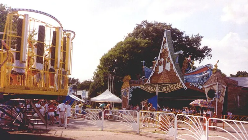 Rides at Joyland Amusement Park