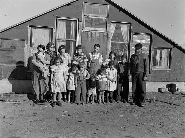 20 Things Families Did Together in the 1960s