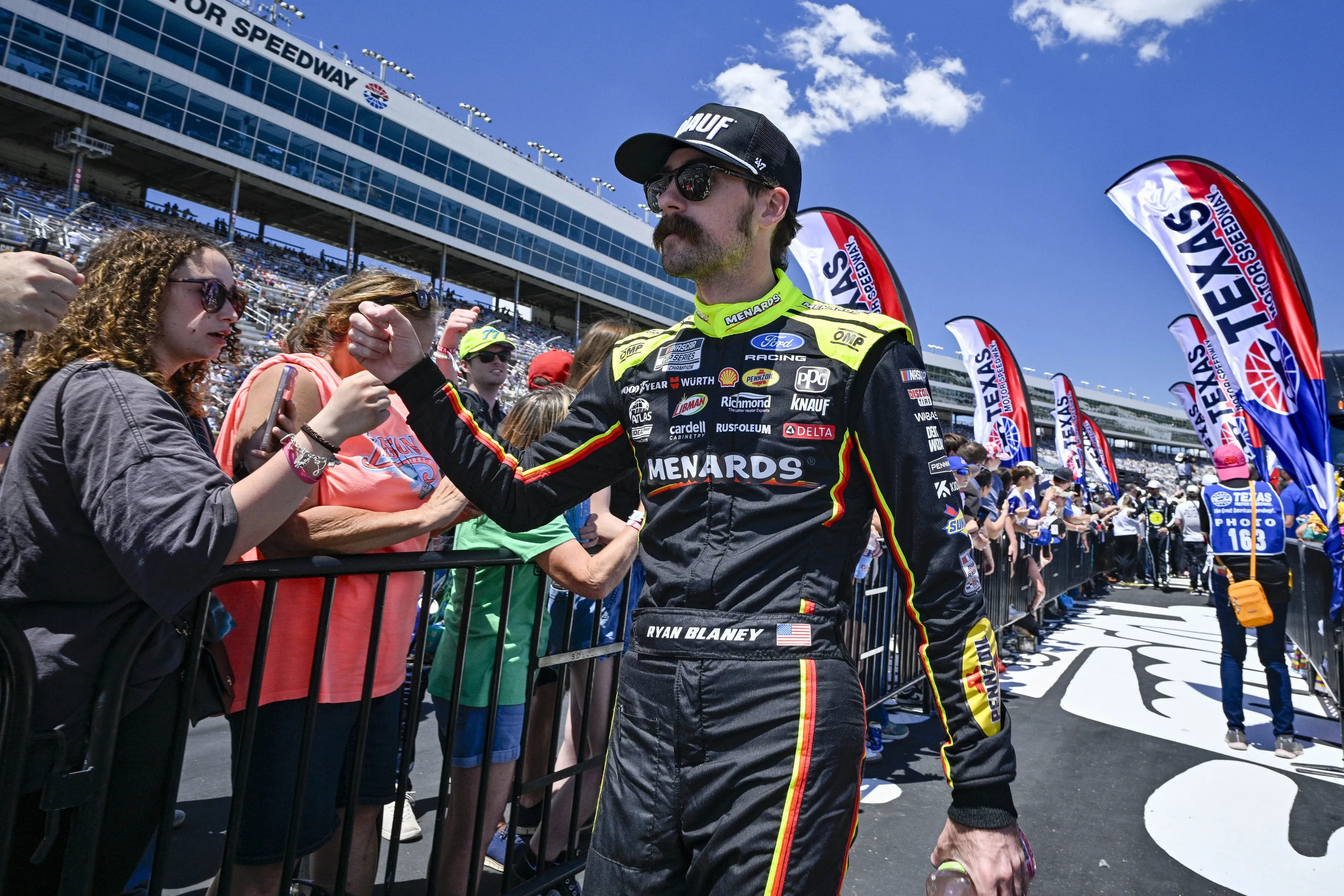 'He enjoys me,' Ryan Blaney gets real about his bond with father Dave