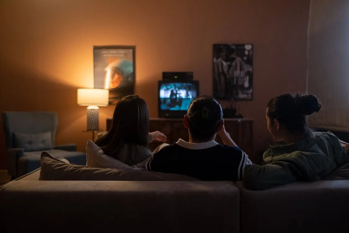 14 Movies That Defined the Sleepover Era