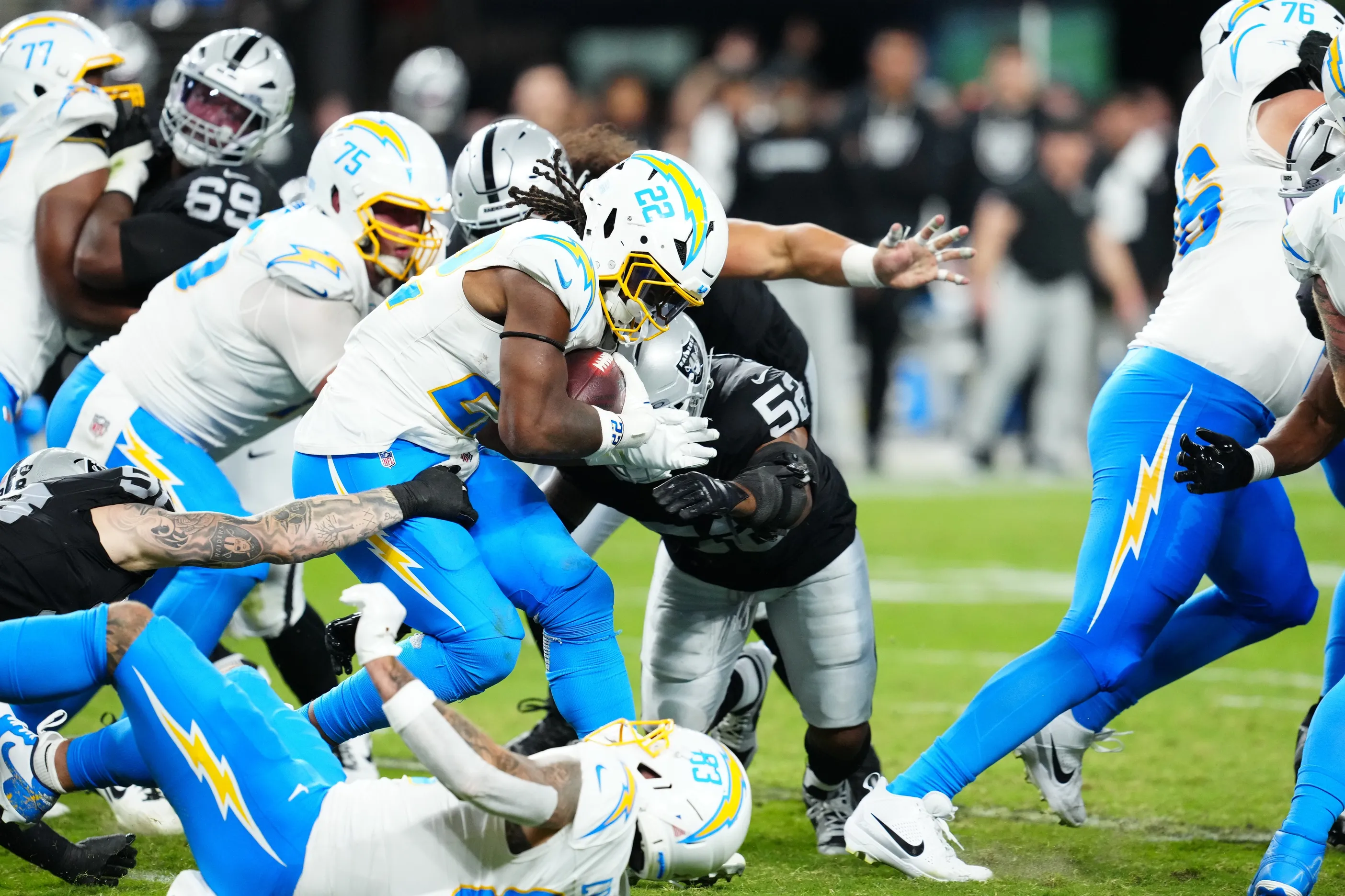 Raiders Evaluate Najee Harris as Possible Veteran Backup Behind Ashton Jeanty