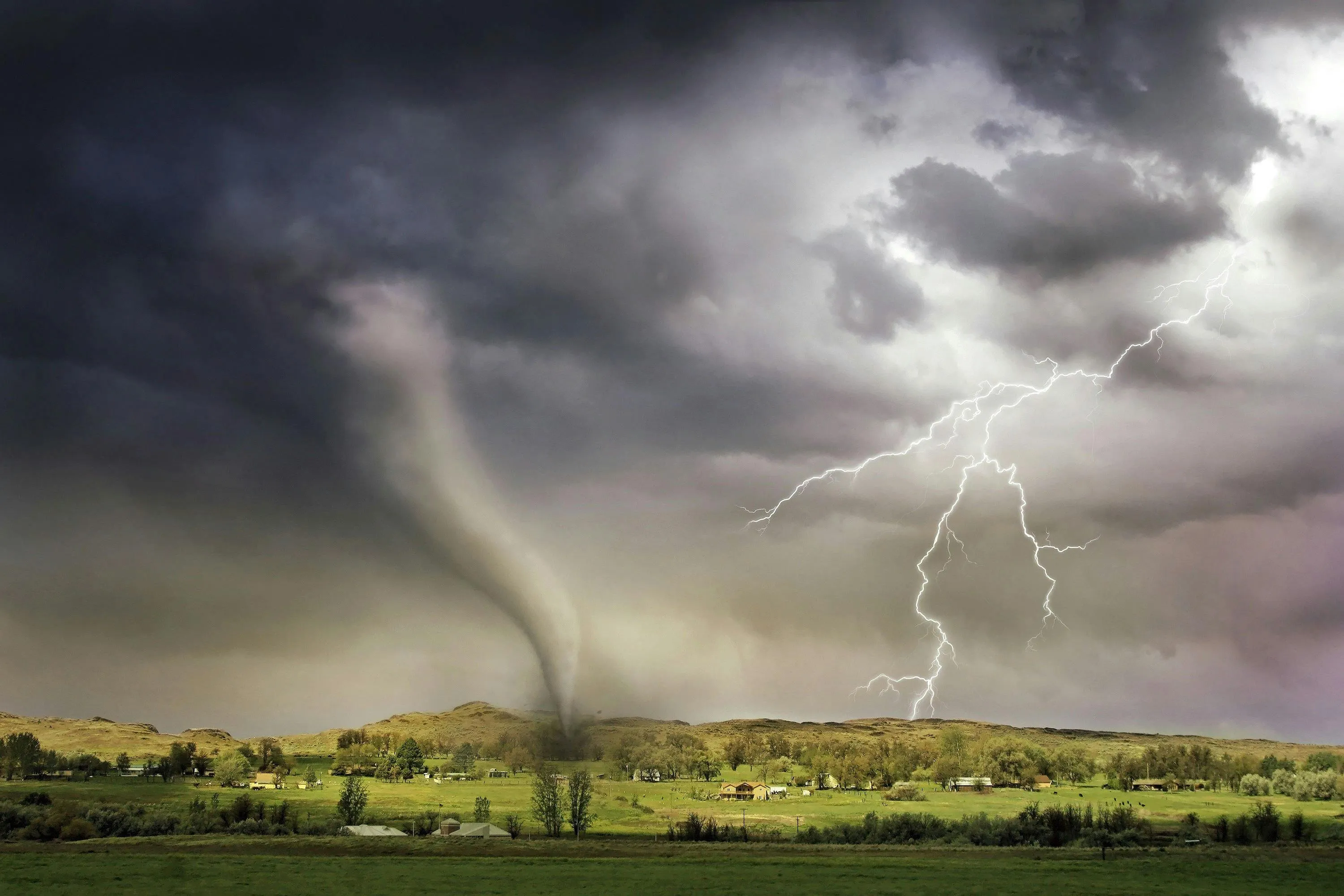 12 Weather Events That Occur Only in Specific Regions