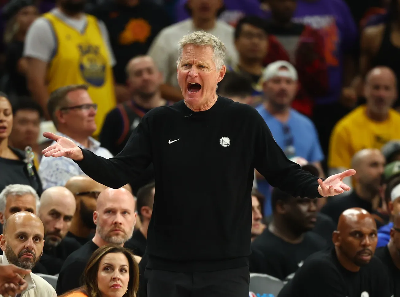 Warriors, Steve Kerr Near Pivotal Decision as Franchise Weighs Future