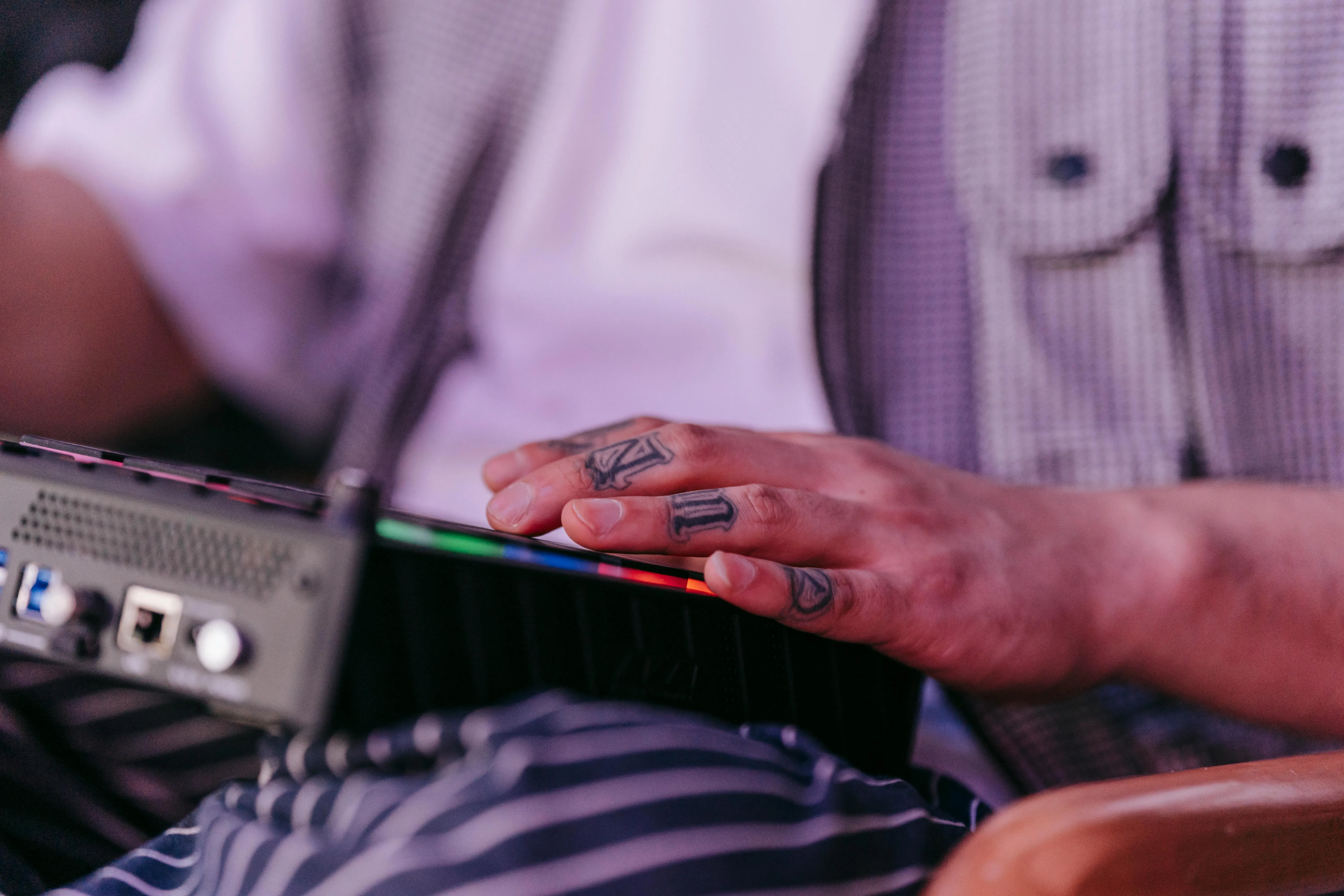 10 Sounds That Defined Daily Life Before Smartphones