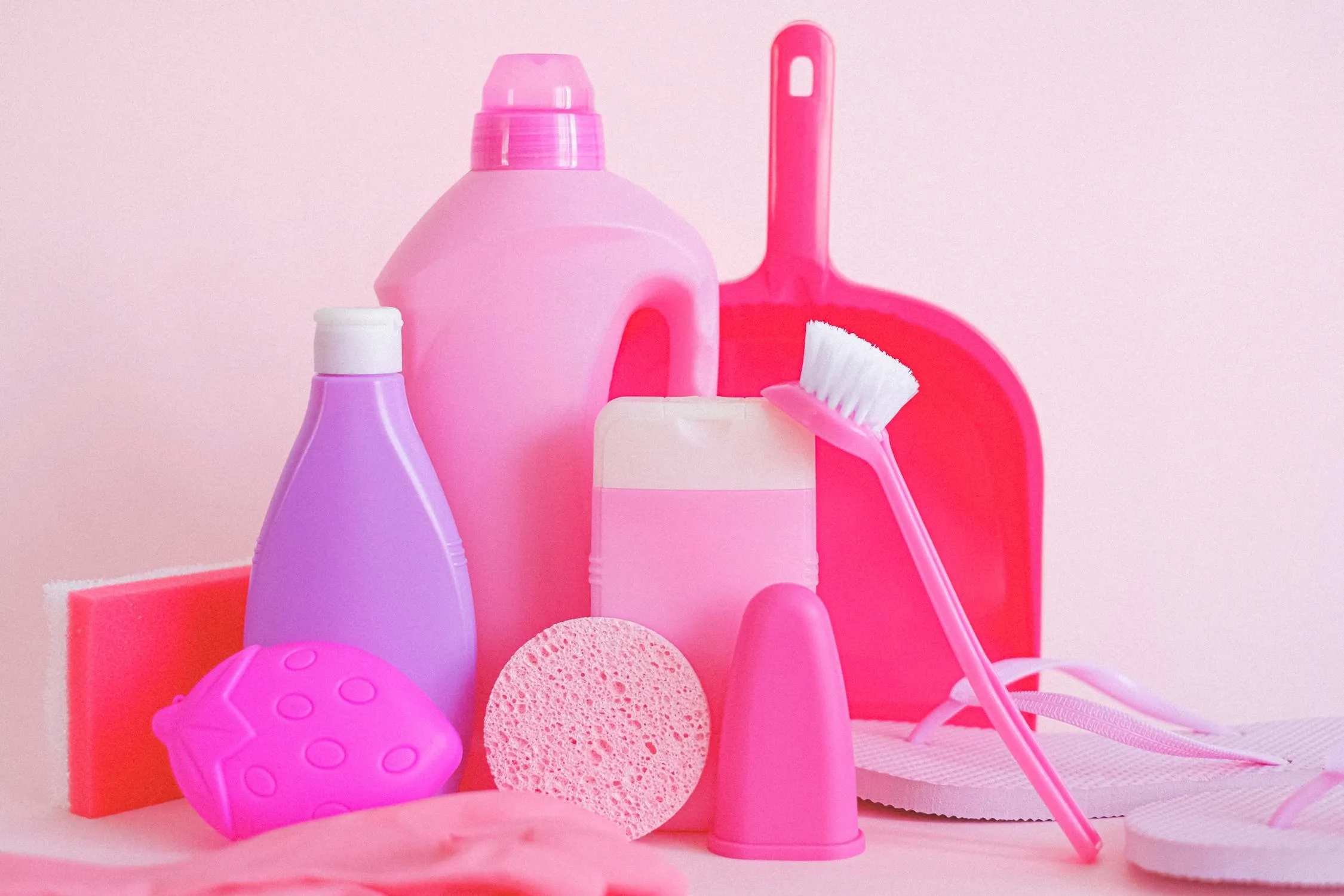 16 Cleaning Products from the Past That Wouldn’t Be Allowed Now