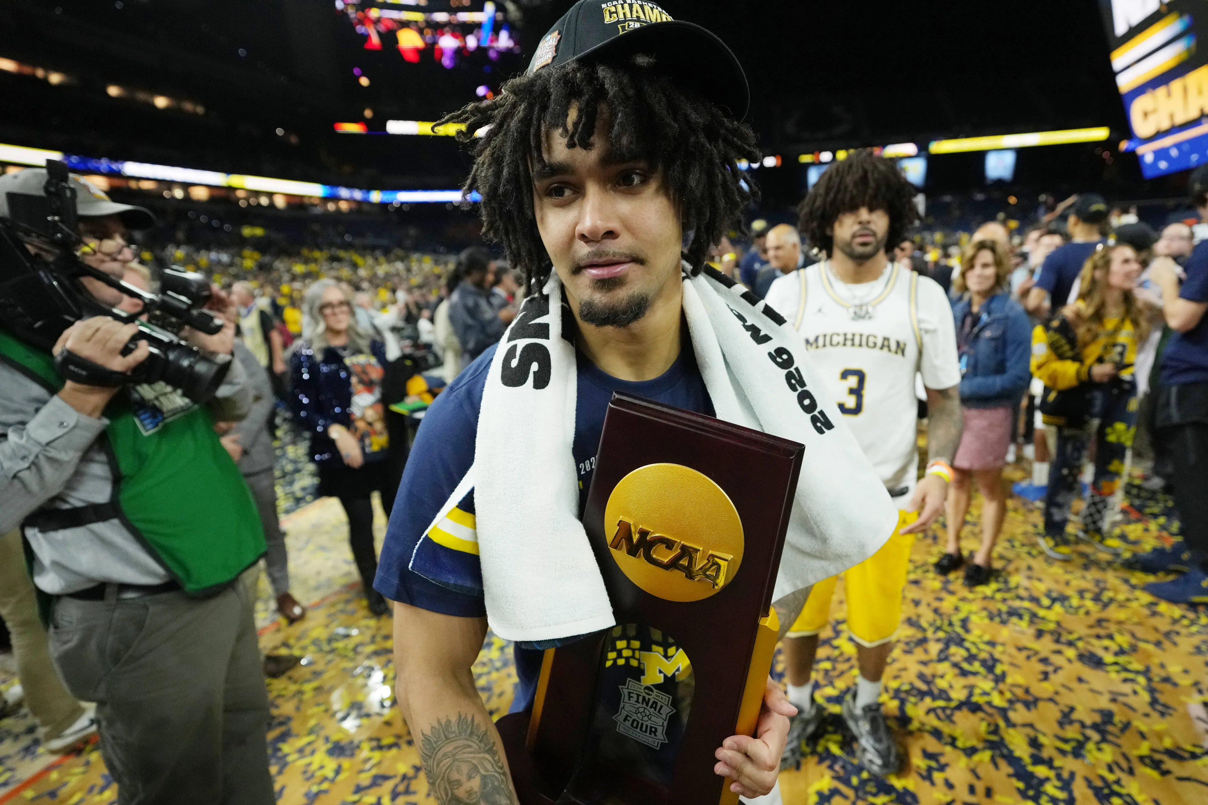 Elliot Cadeau Leads Michigan to National Title and Delivers Emotional Response