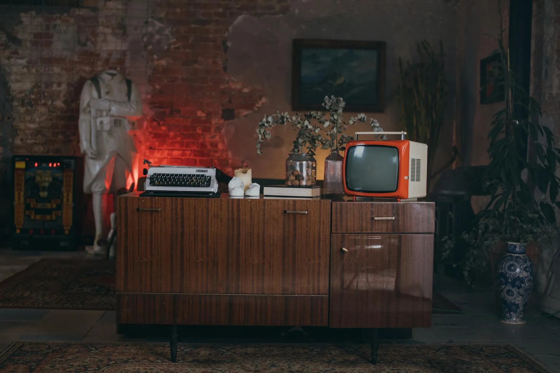20 Things People Did Before Watching TV in the 1960s That Are Gone Today