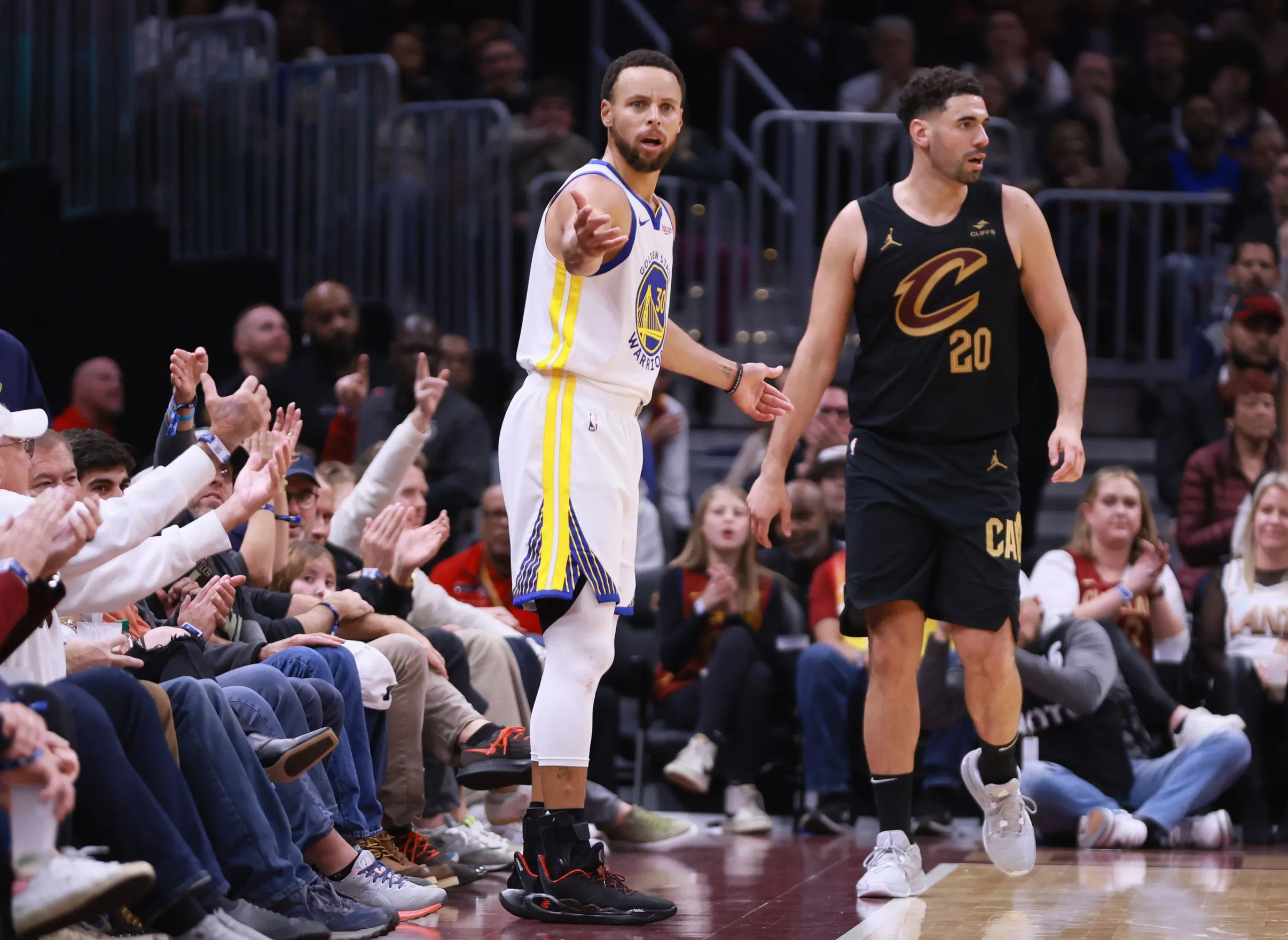 Warriors Come Up Short Late as Timberwolves Close Without Edwards