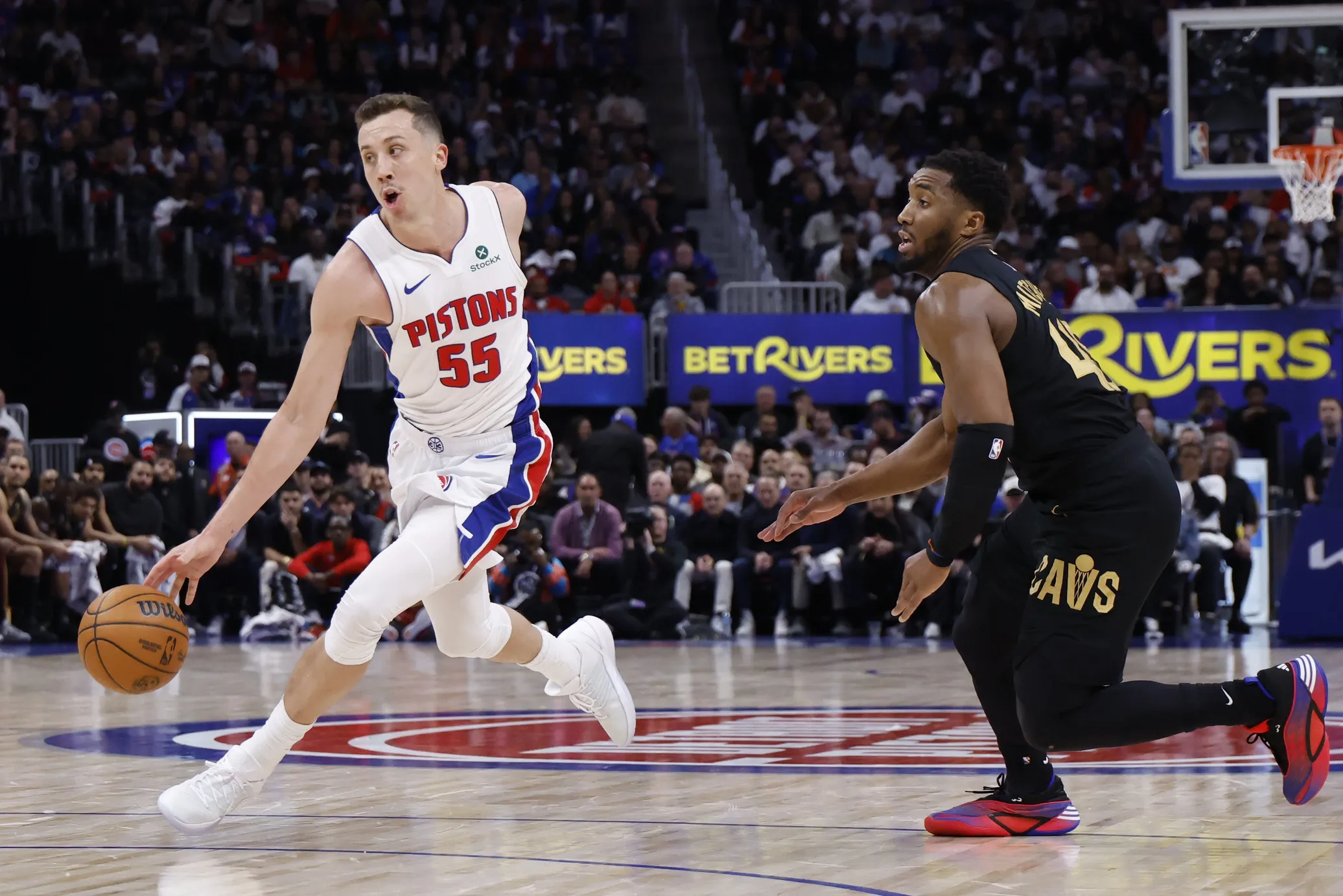 Pistons Clamp Down on Cavaliers Stars to Seize Game 1 in East Semis