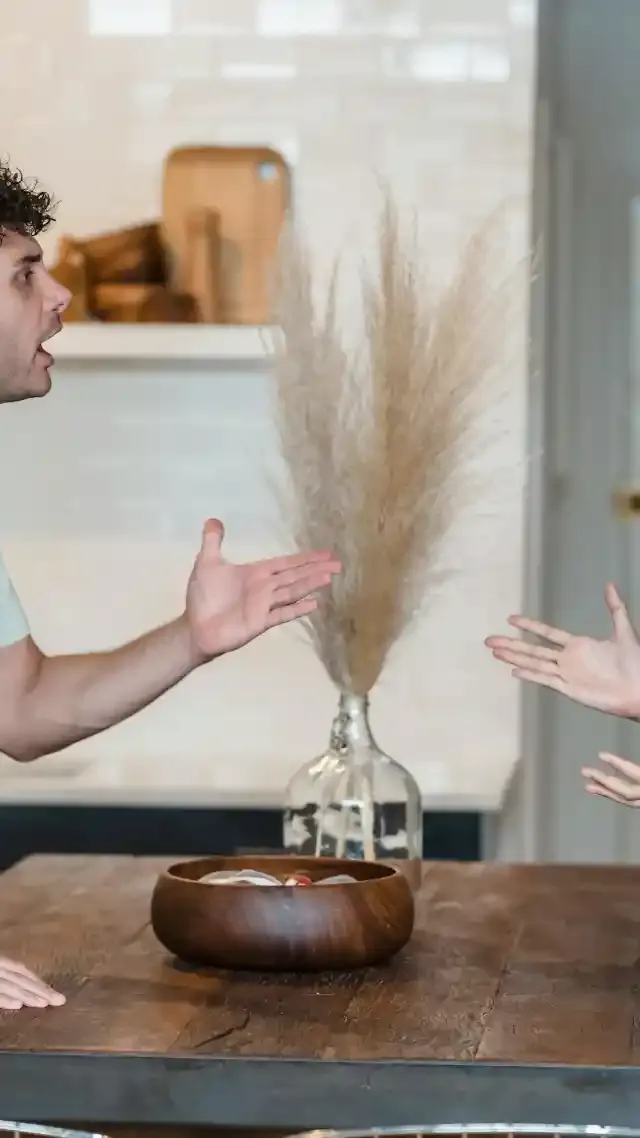 Boyfriend Demands Woman Shower Twice Daily, She Meets Mom And Realizes Why