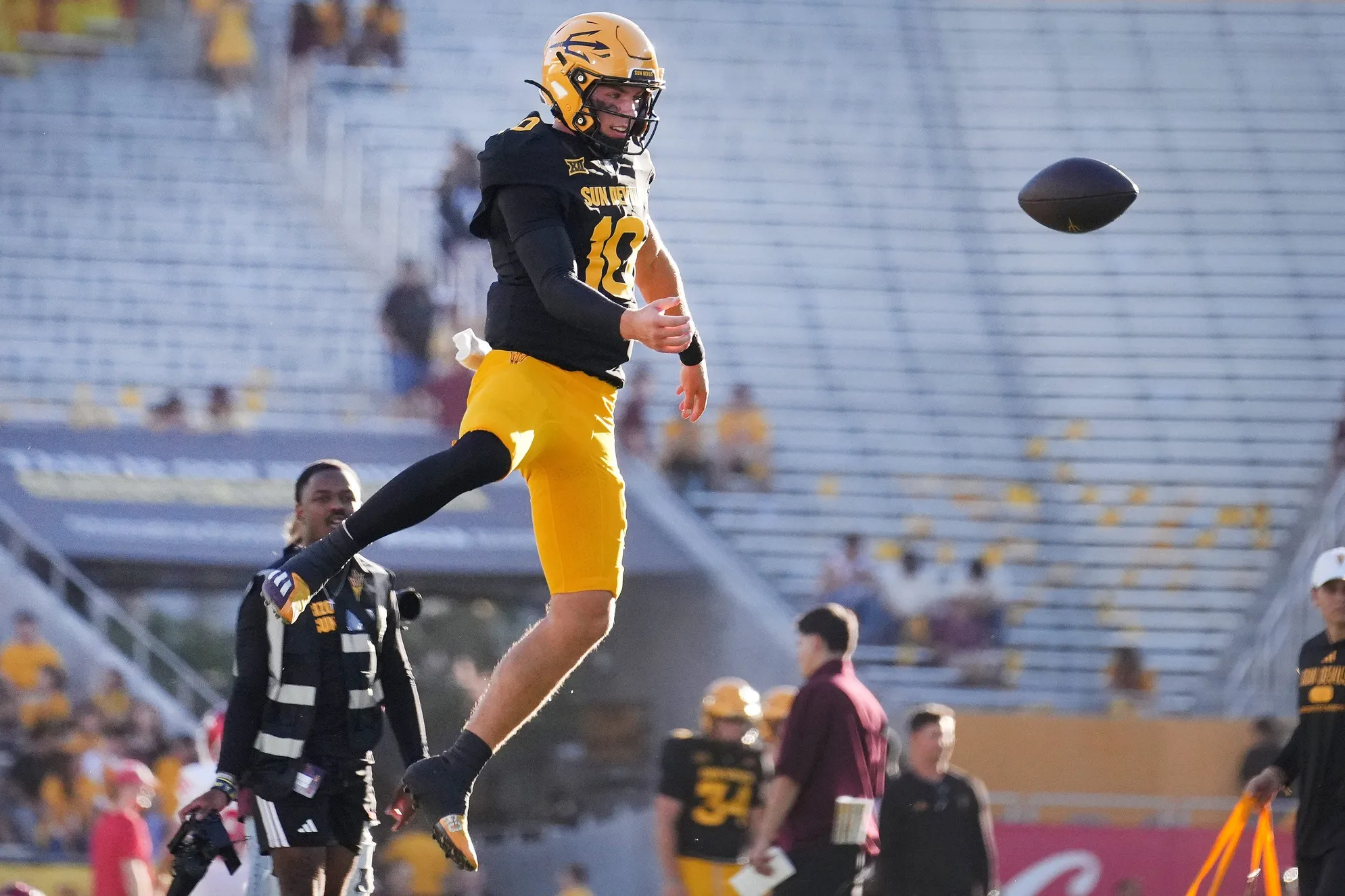 Sam Leavitt Expected to Enter Transfer Portal After Injury-Hampered Season at Arizona State
