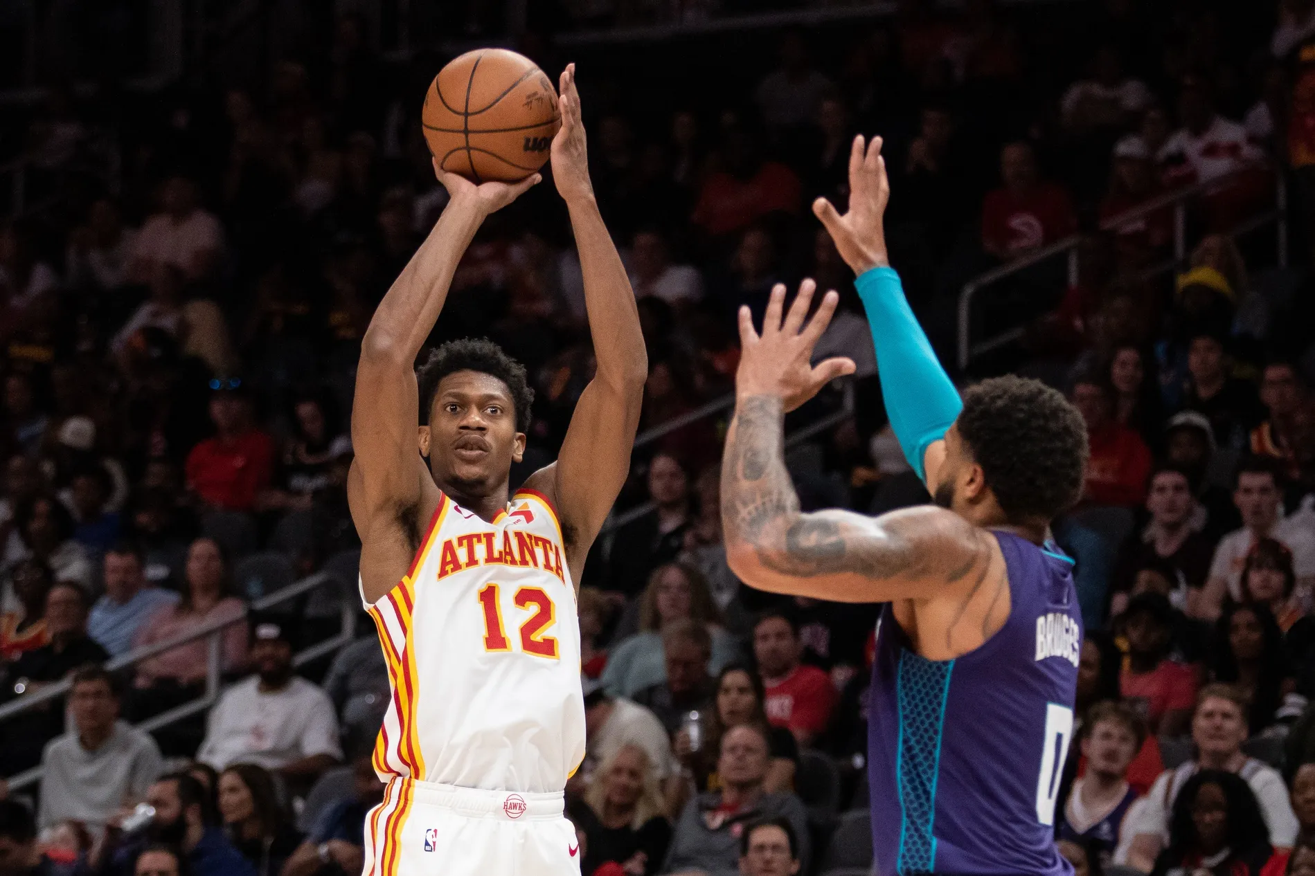 Cavaliers Trade De’Andre Hunter to Kings in Three-Team Deal for Schroder, Ellis