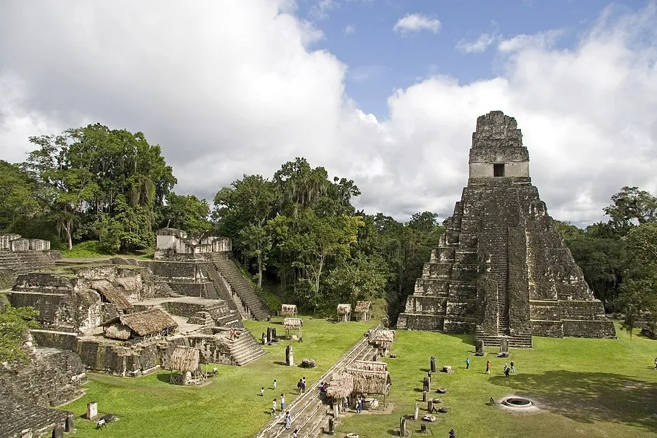 Mundo Maya on Wikimedia Commons