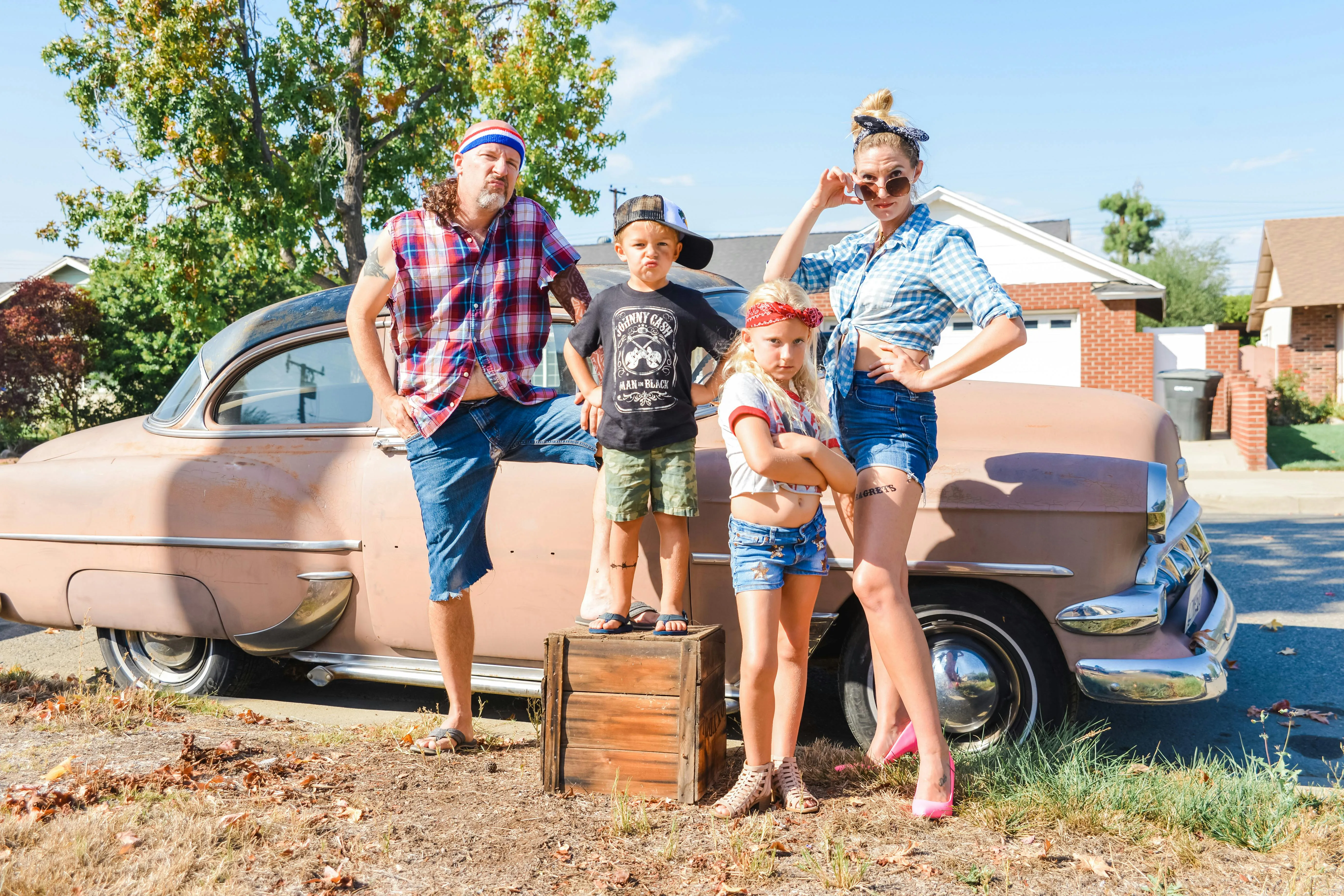 16 Places Every Family Stopped at During Road Trips in the 1970s That Are Rare Today