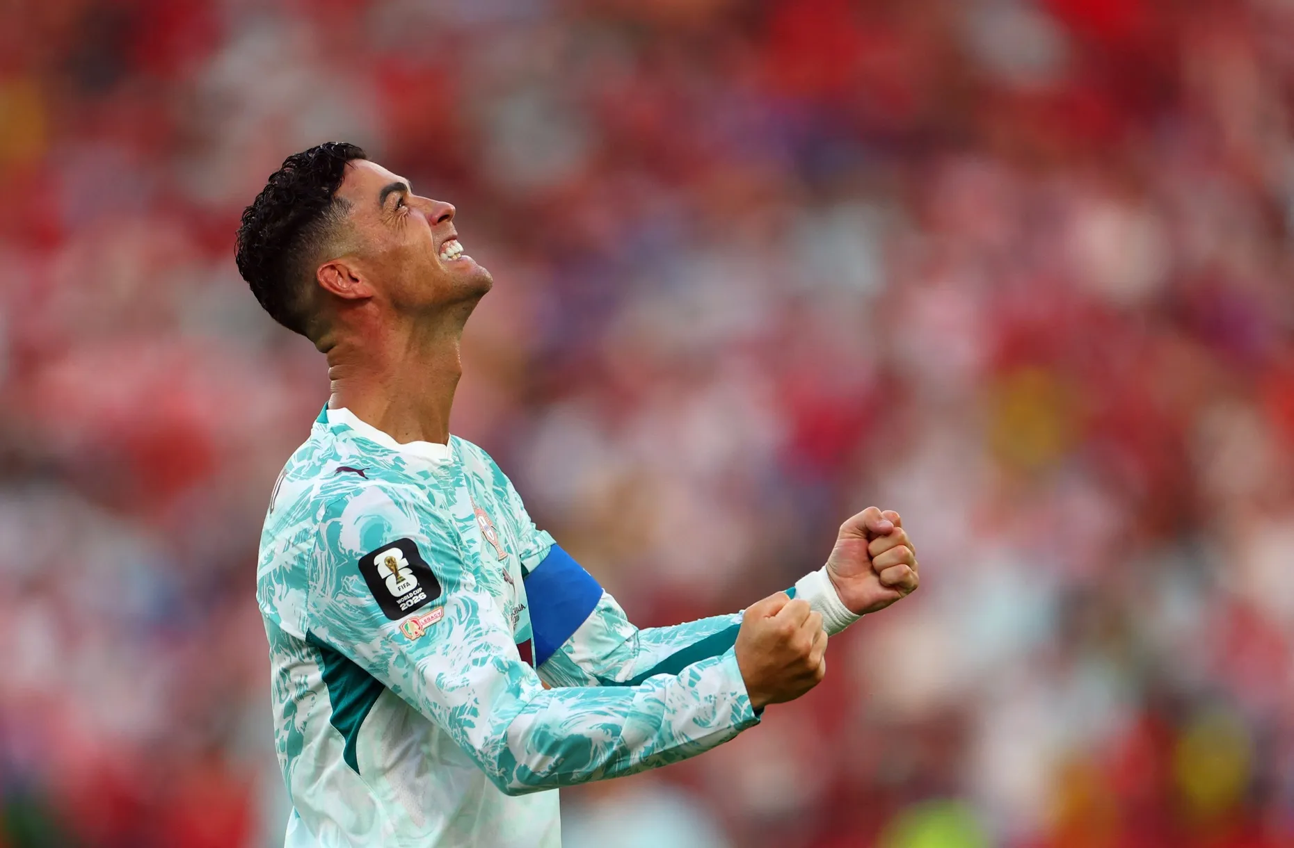 Cristiano Ronaldo's Photo With Drake Goes Viral Ahead of Portugal's World Cup Test