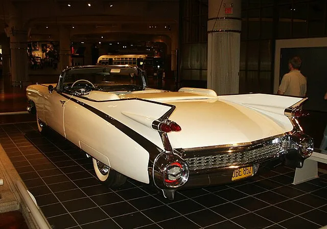 artistmac on Wikimedia Commons