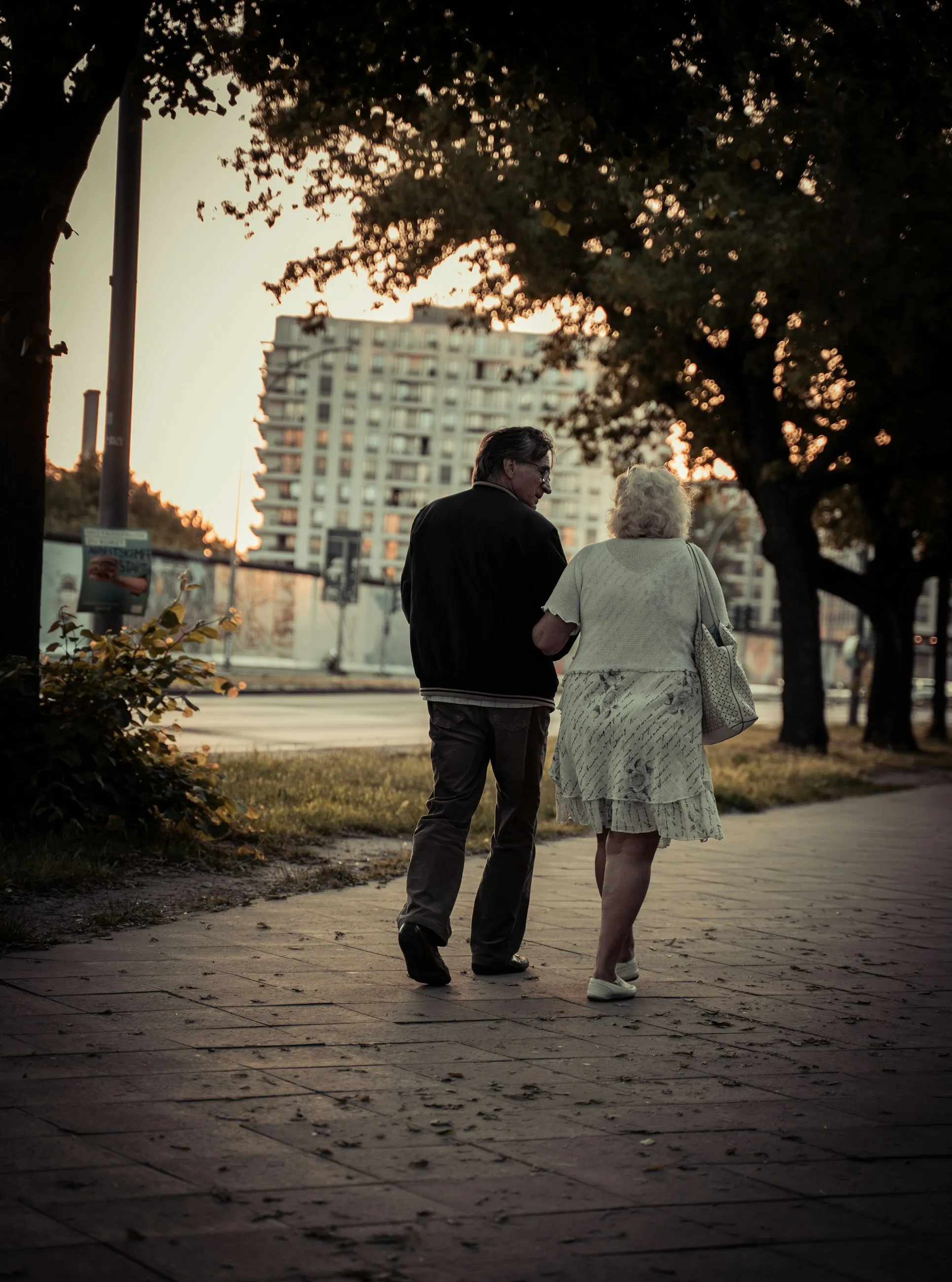 10 Challenges of Growing Old Together & 10 Treasures of a Lasting Love