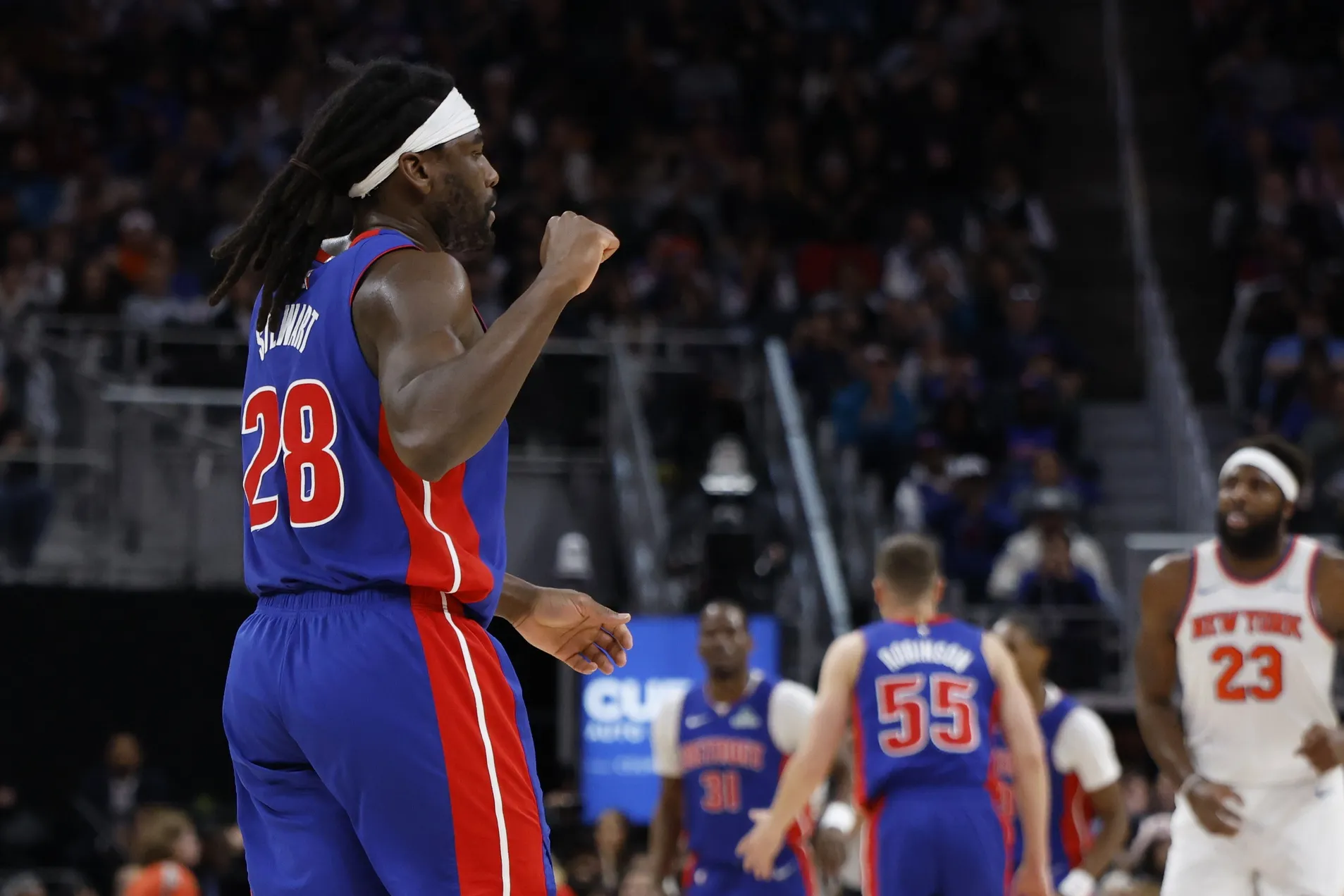 Stewart’s Career Night Powers Short-Handed Pistons Past Bulls