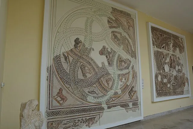 Habib M'henni on Wikimedia Commons