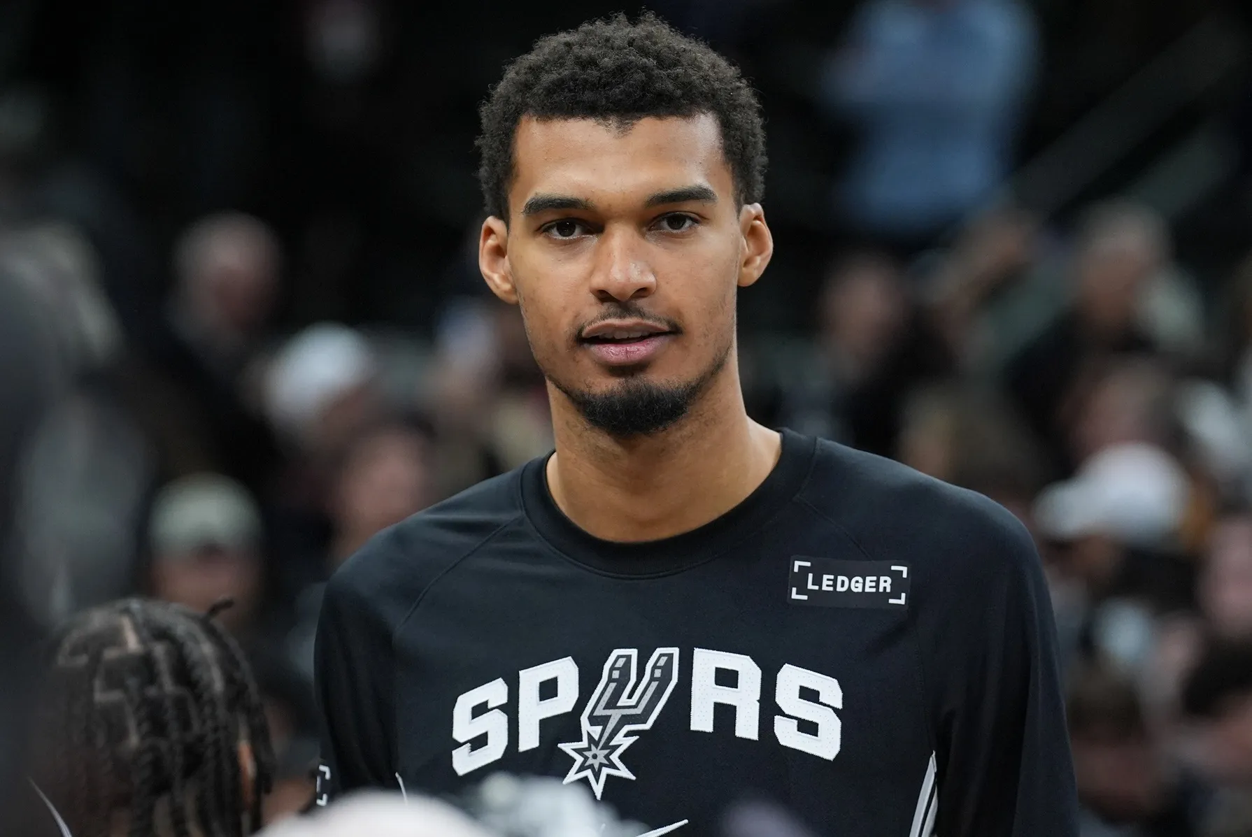 Wembanyama Scare Ends in Relief as Spurs Edge Knicks