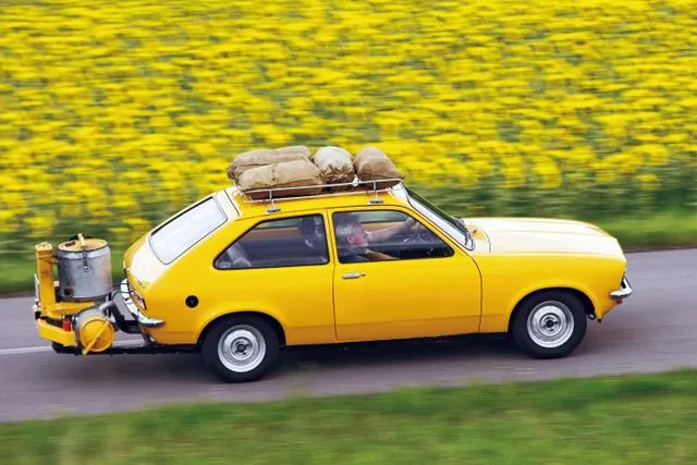 20 Things Every Car Had in the 1970s