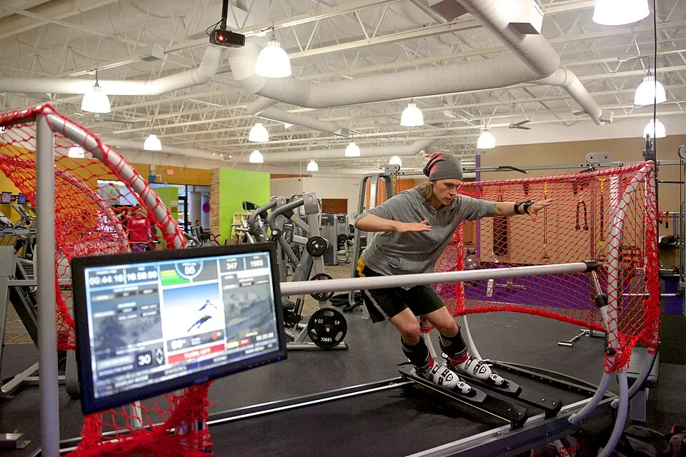 SkyTechSport on Wikimedia Commons