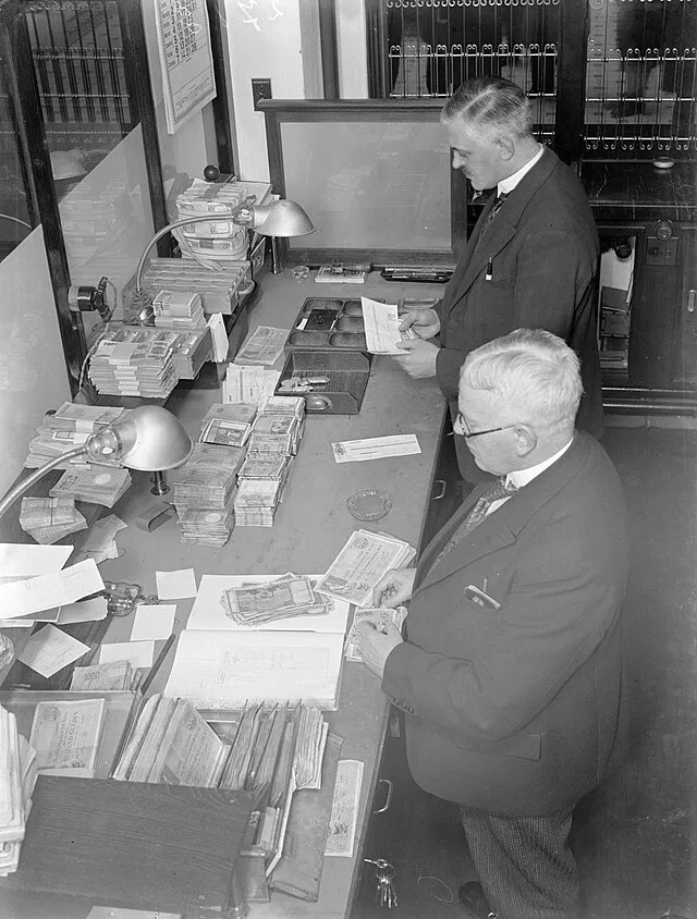 Willem van de Poll on Wikicommons