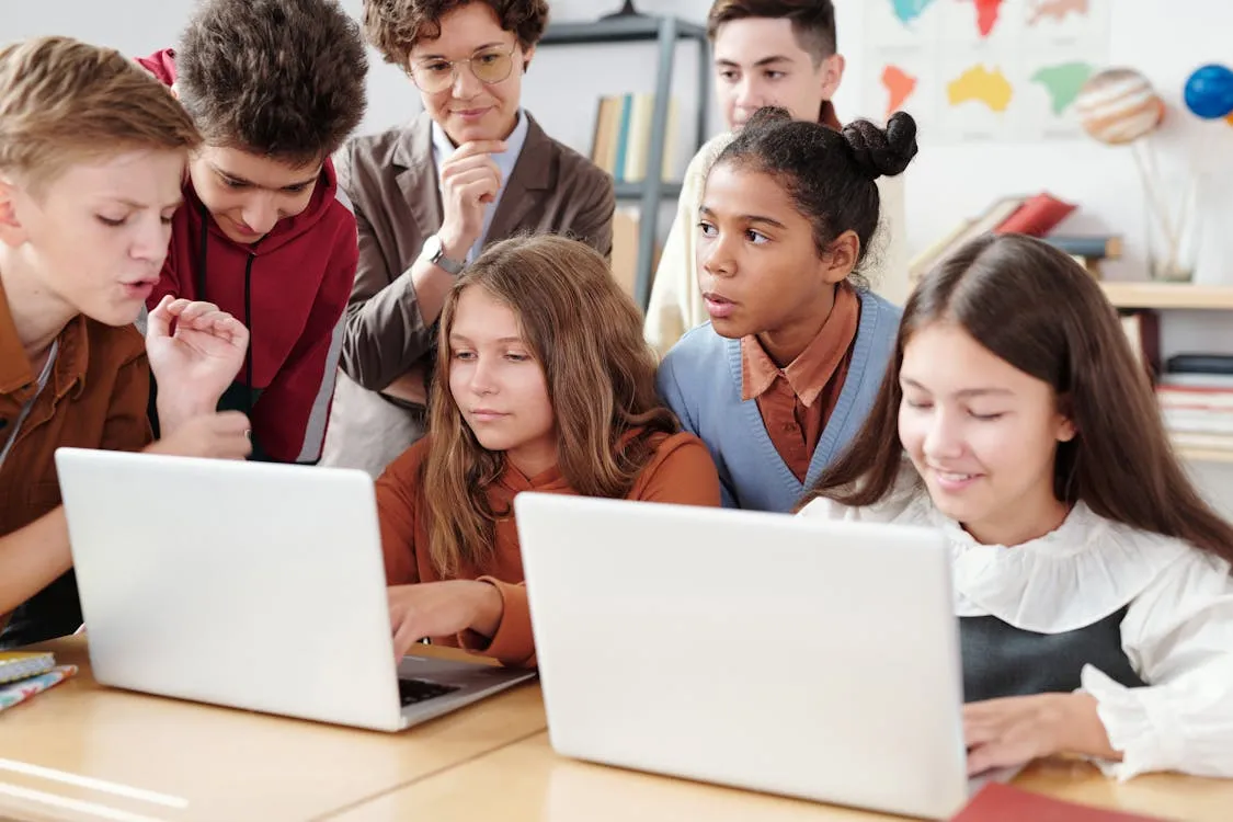 10 School Projects That Everyone Had to Do — and Hated