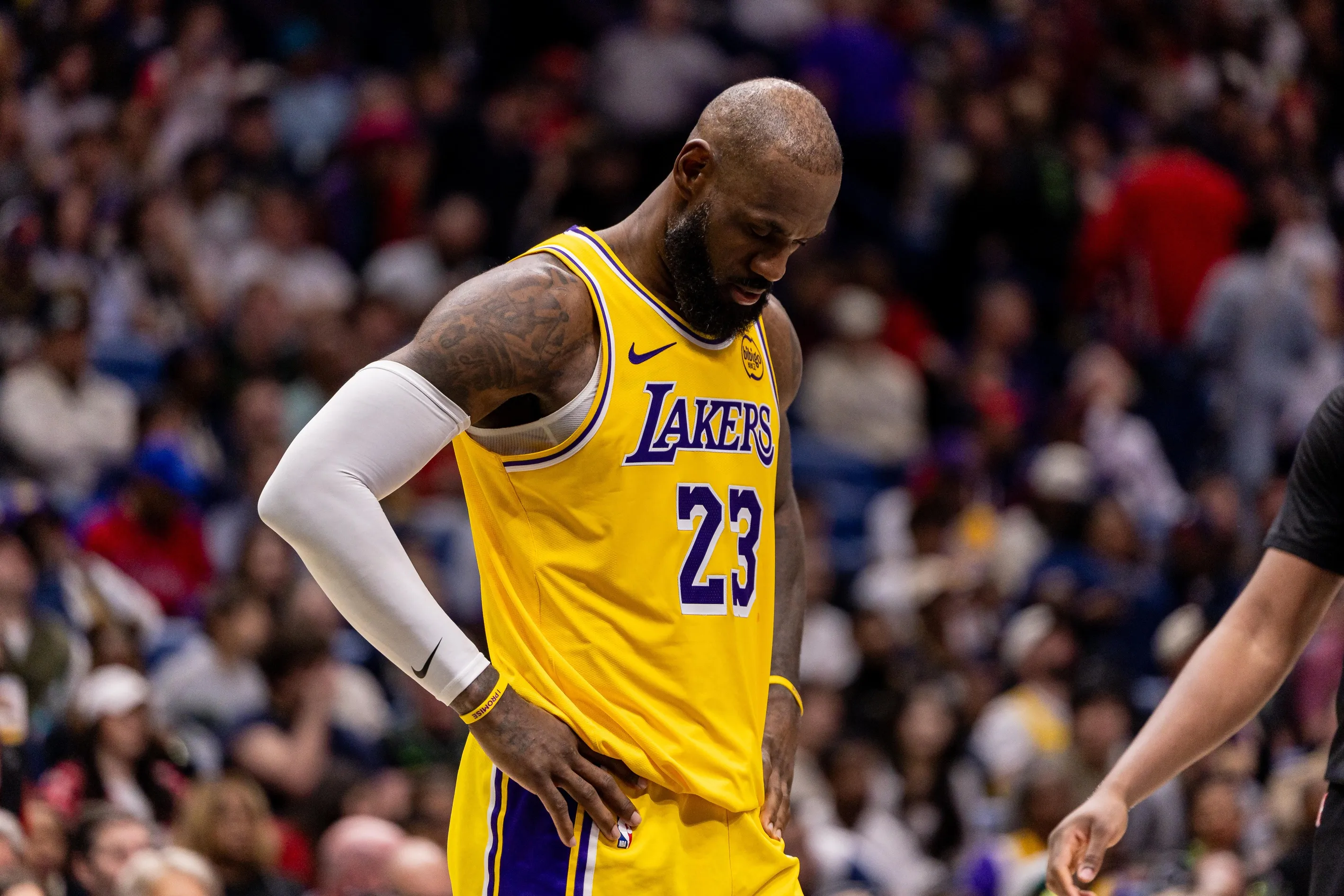 LeBron James Questionable as Lakers Return Home to Face Bucks