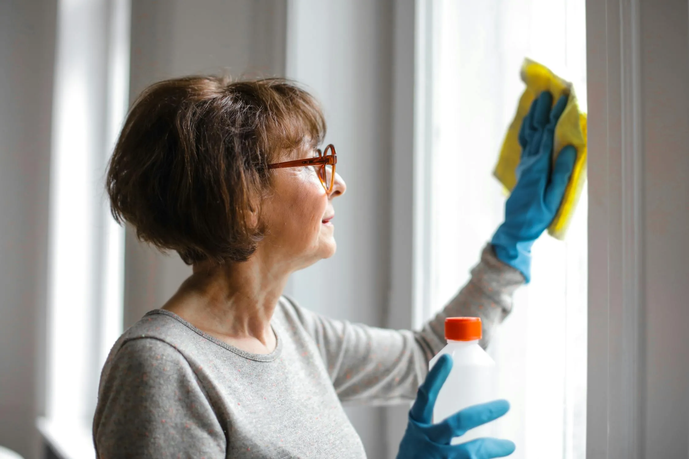 15 Cleaning Hacks Grandma Swore By (That Still Work Wonders)