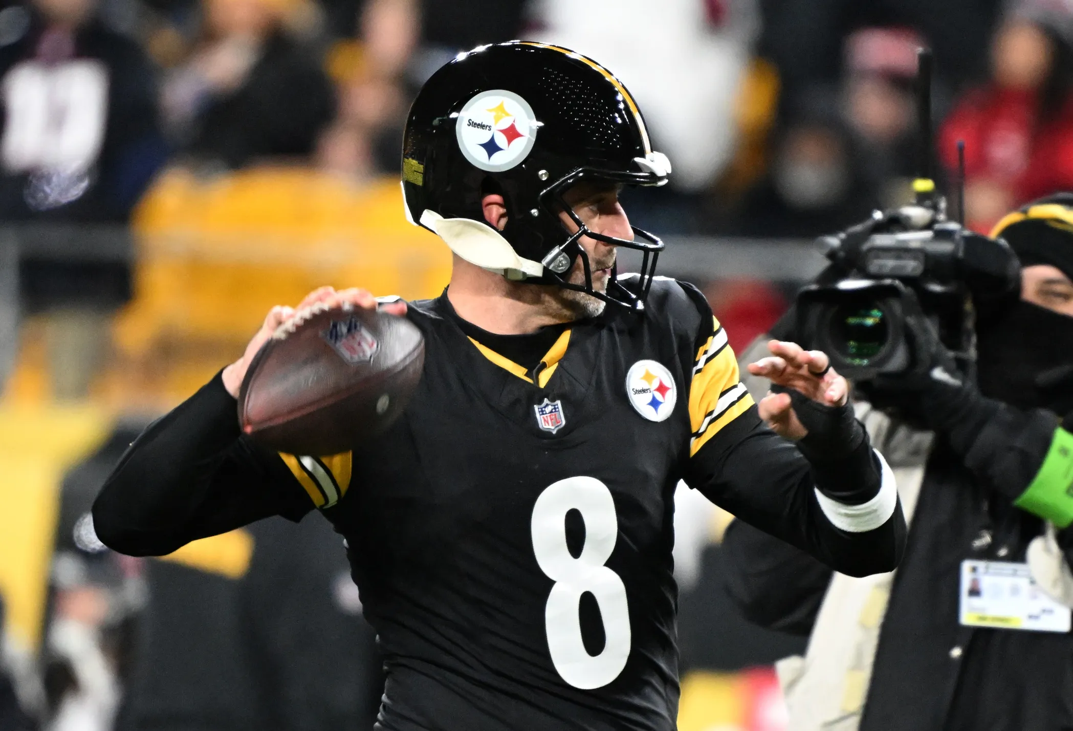 Mike Tomlin’s Exit Signals Uncertain Future for Aaron Rodgers in Pittsburgh