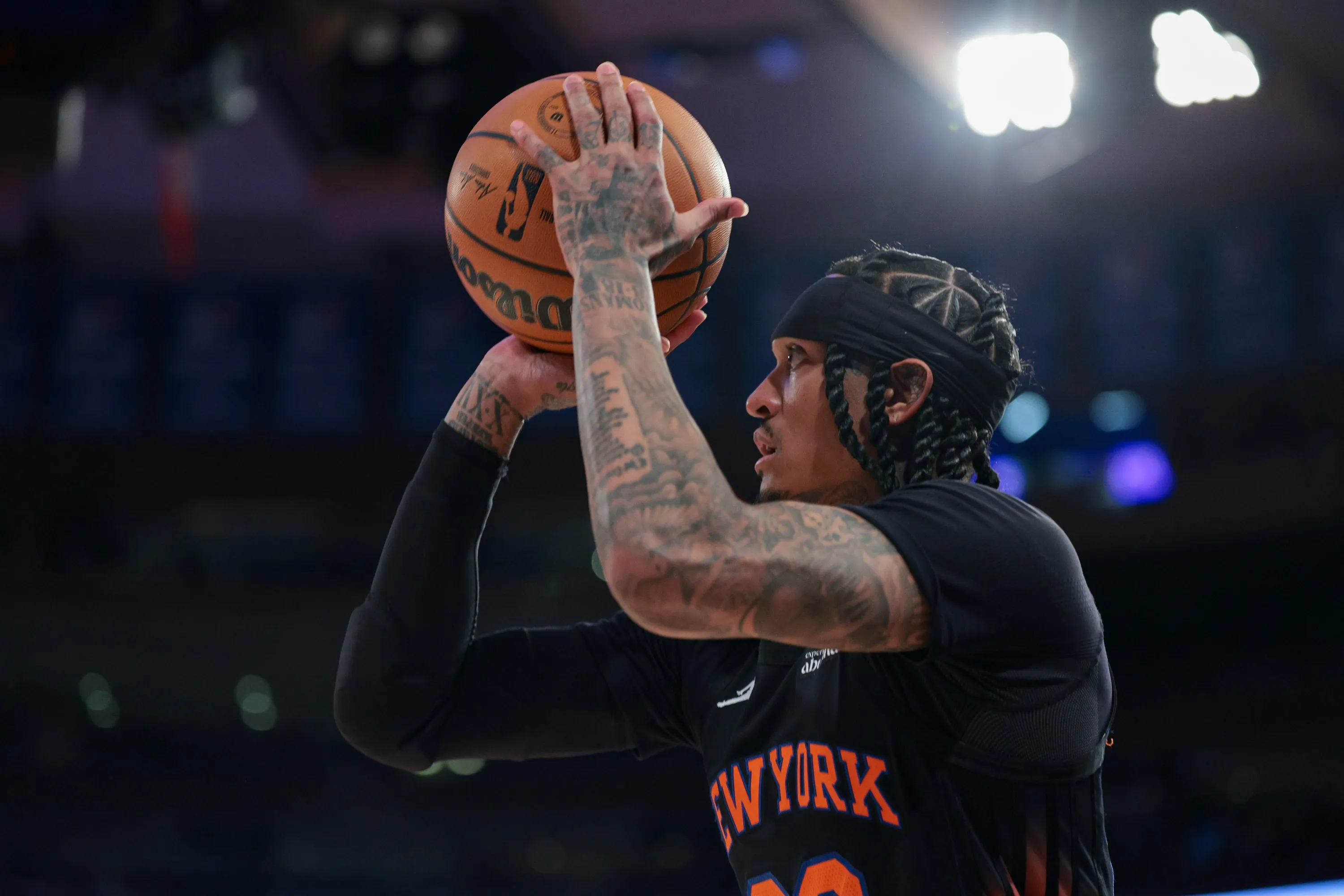 Clarkson’s Leadership Fuels Knicks Depth As Team Prepares For Playoffs