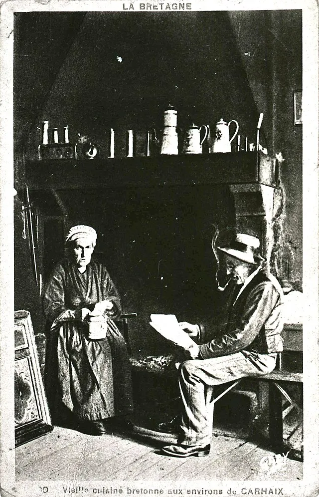 Claude LACOURARIE on wikimedia