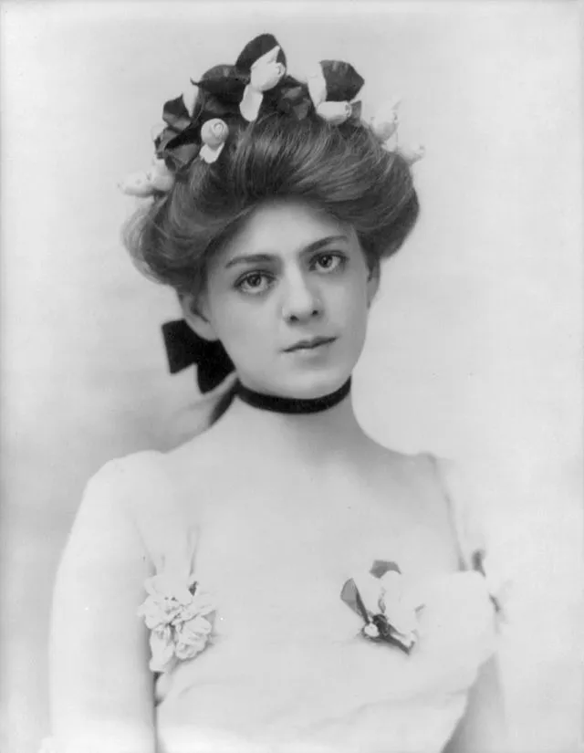 Burr McIntosh on Wikimedia Commons