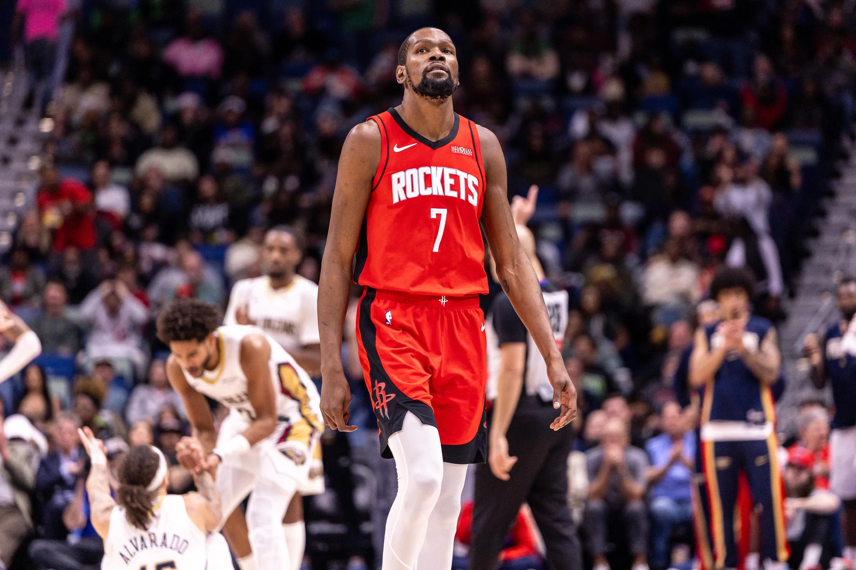 Durant Draws Praise as Scoring Standard While Focused on Houston Title Push