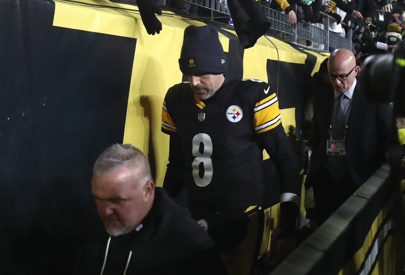 Aaron Rodgers Returns to Steelers on One-Year Deal Worth Up to $25 Million