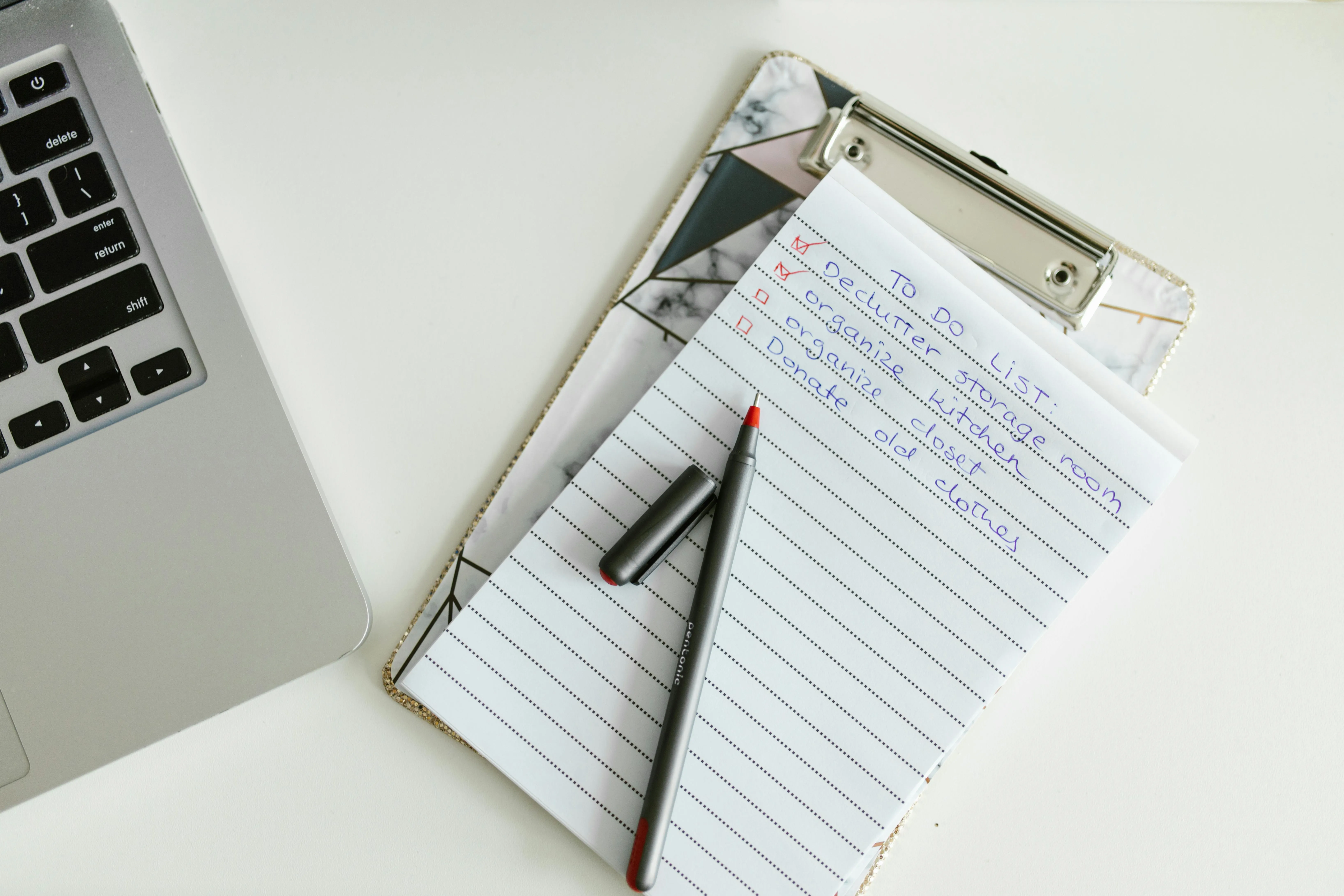 RDNE Stock project on Pexels