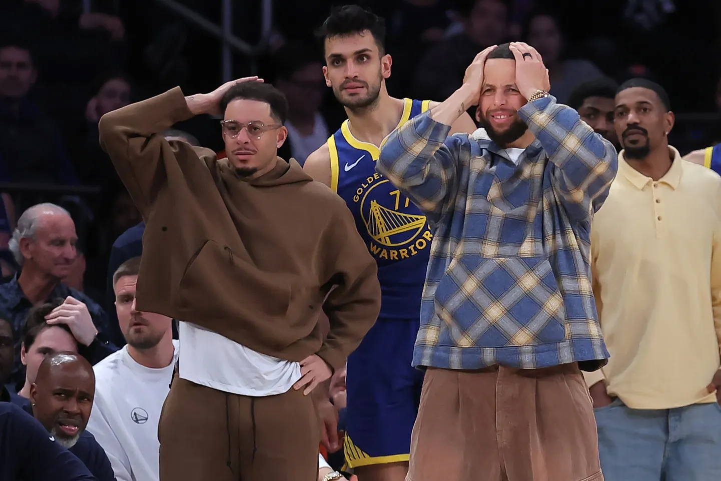 Warriors Battling Injuries as Stephen Curry Jokes About ‘Rehab Brothers’