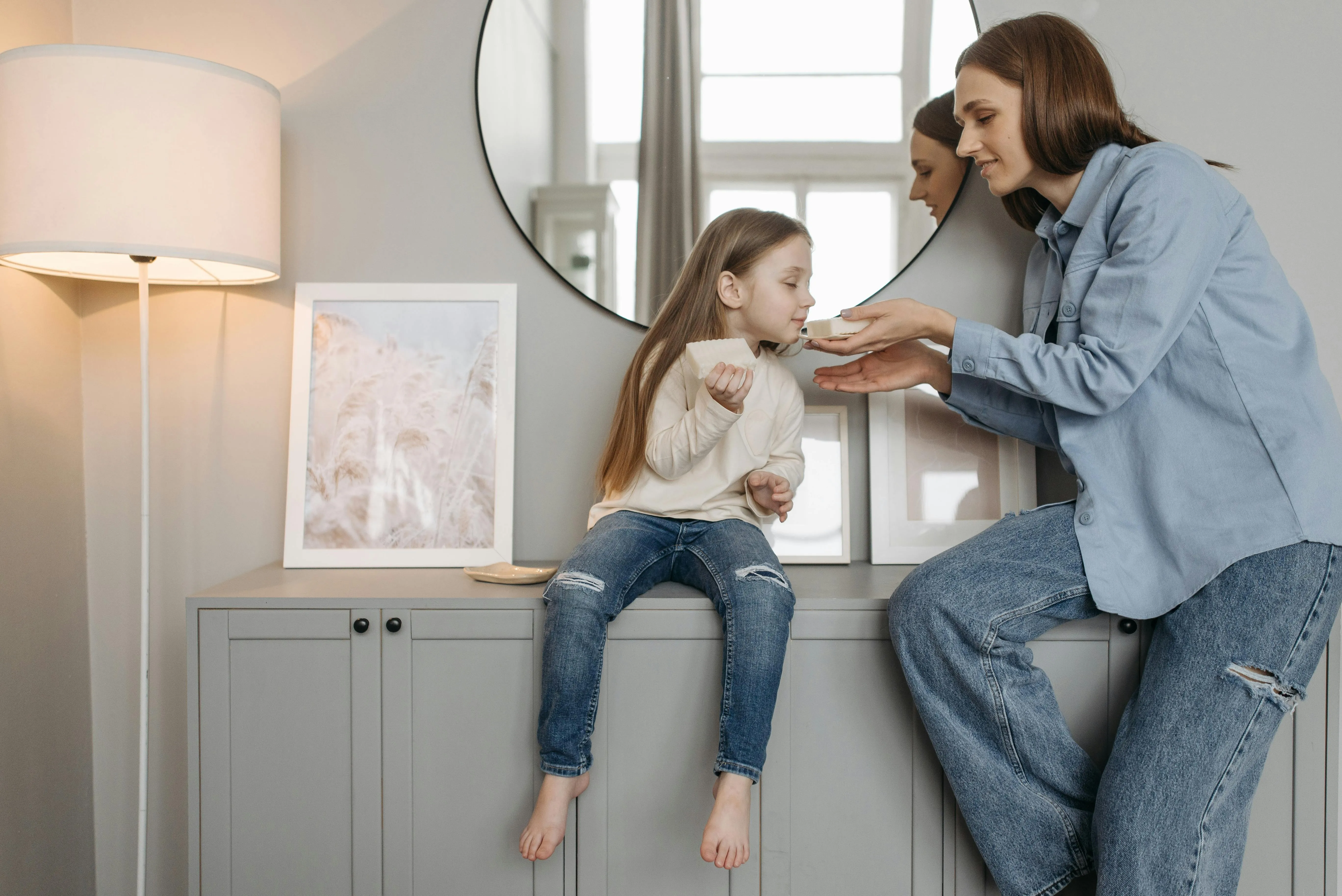 12 Odd Household Smells That Instantly Bring Back Memories