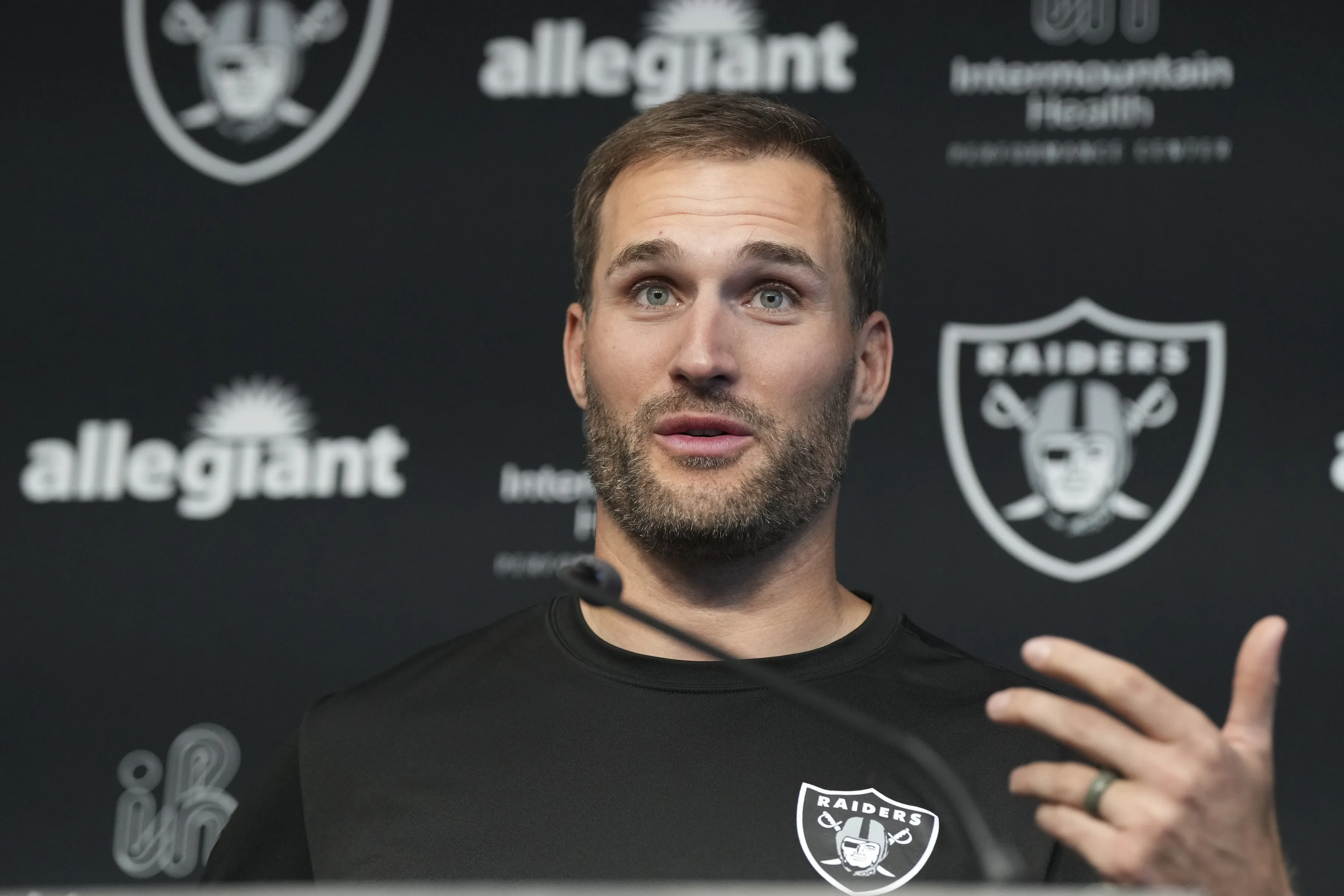 Kirk Cousins Joins Raiders as Mentor as Fernando Mendoza Era Nears in Las Vegas