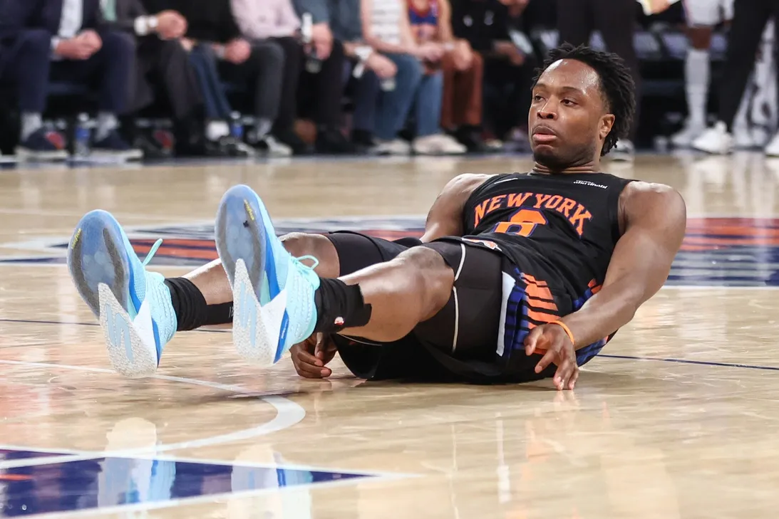 Knicks Face New Concern After OG Anunoby Suffers Hamstring Injury