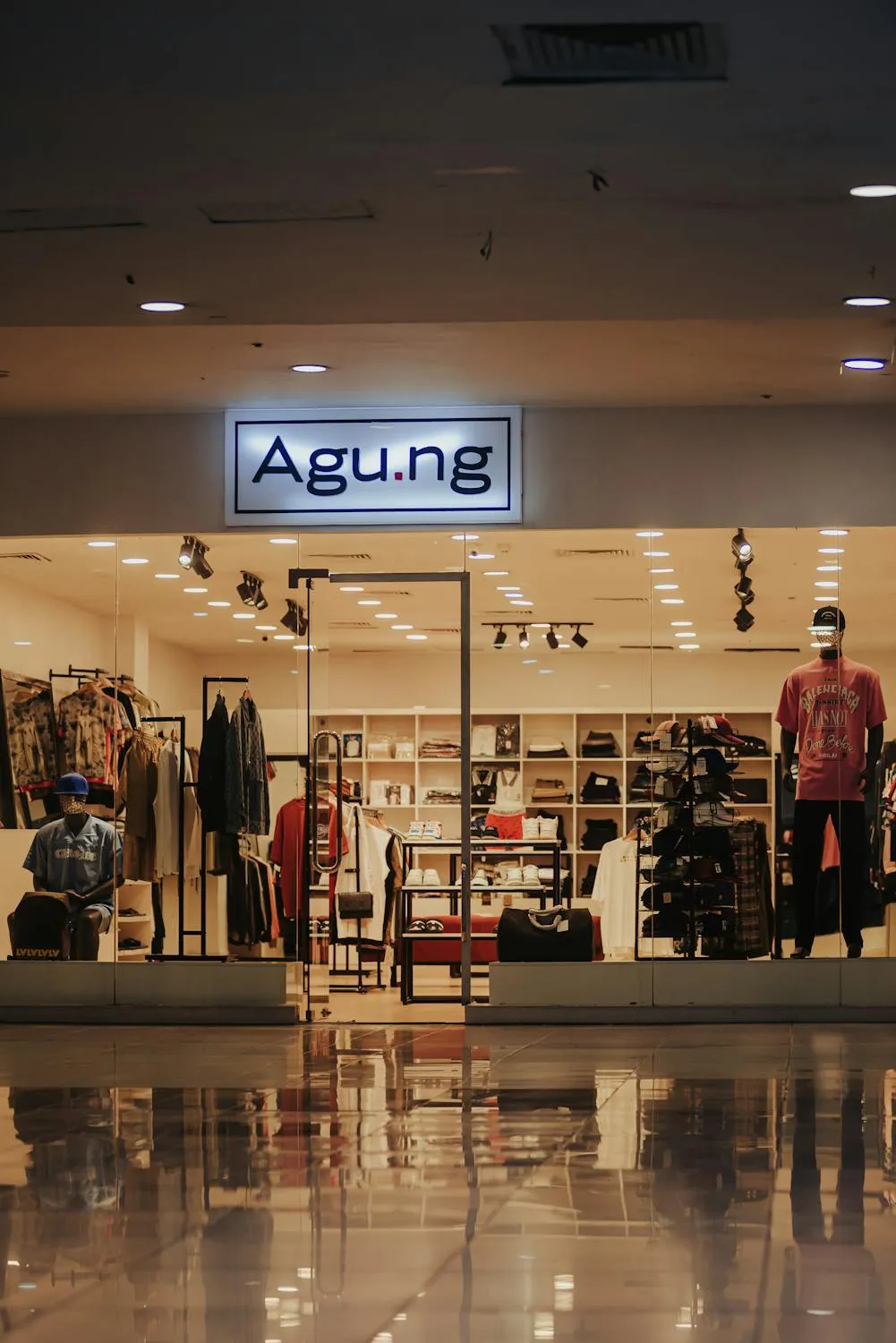 10 Classic Mall Kiosks That Don’t Exist Anymore