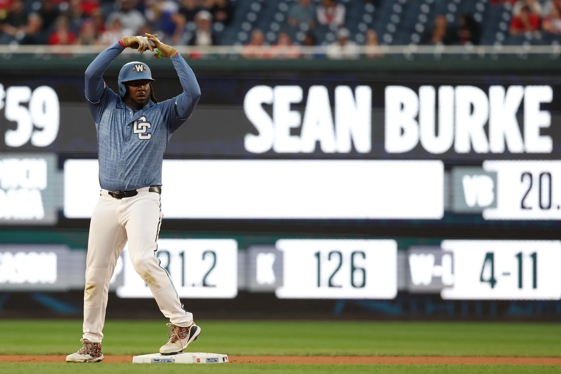 Twins Add Josh Bell in Low-Cost Move Amid Organizational Transition