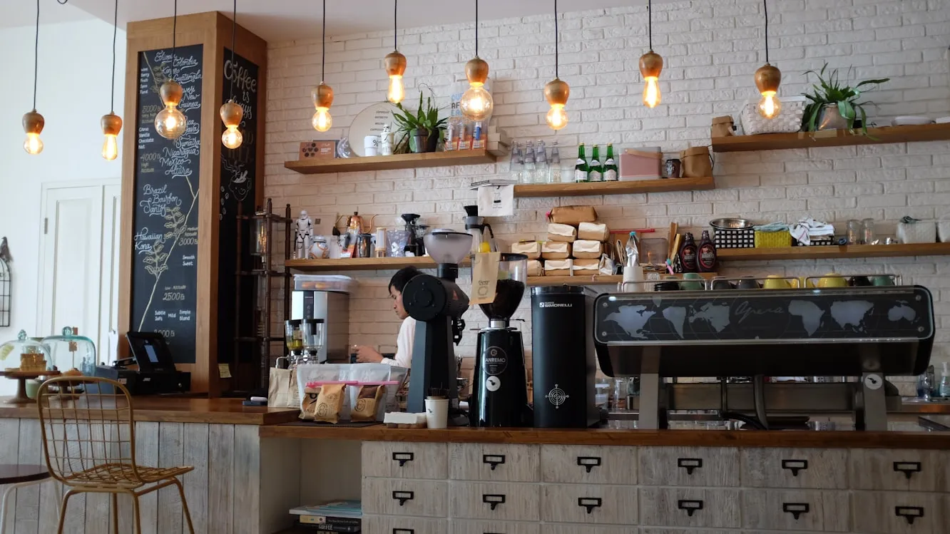12 Retro Coffee Shops from the ’70s That Closed Down