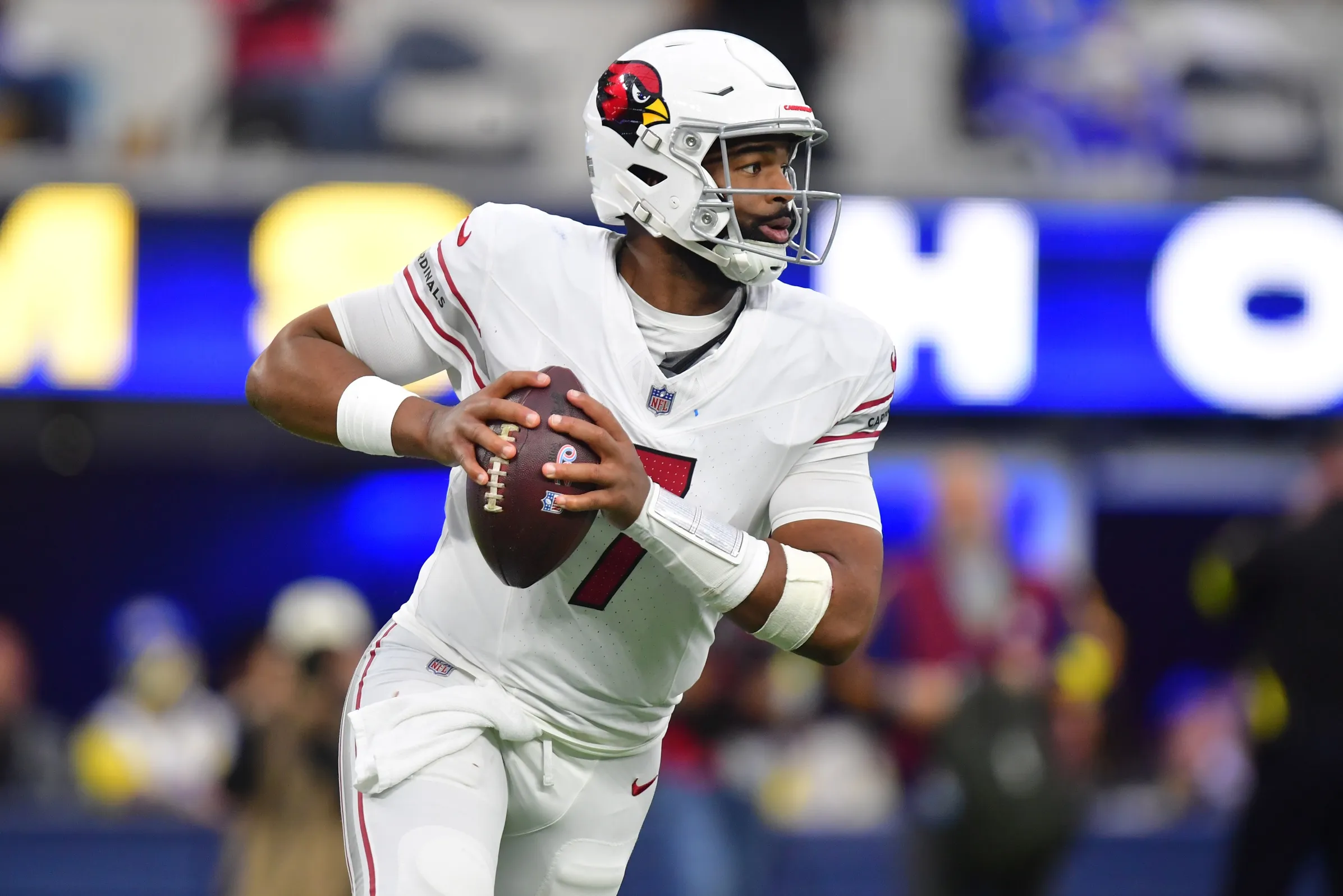 Arizona Cardinals Face Defining Quarterback Decision After Busy Free Agency