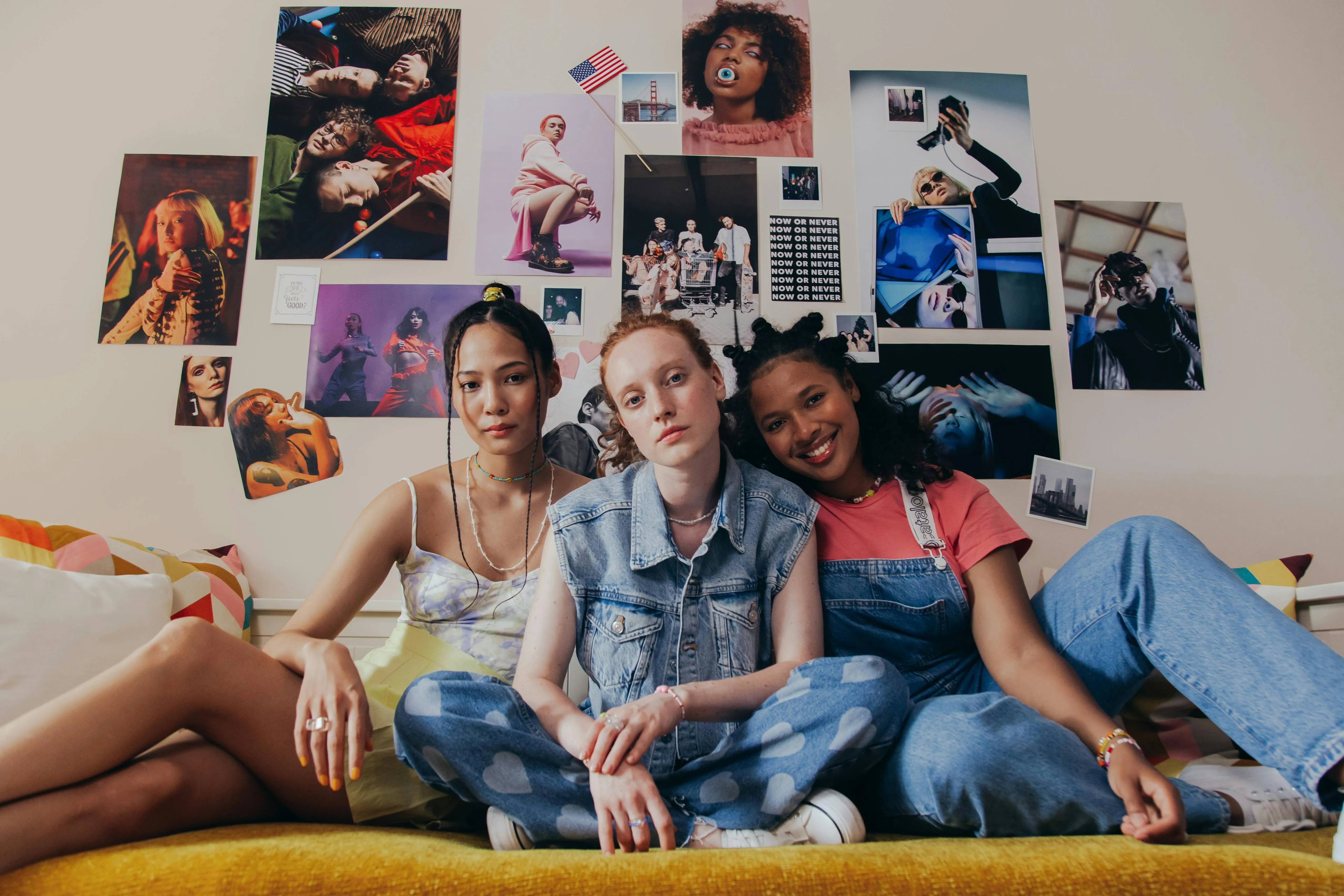 16 Childhood Bedroom Posters That Defined the ’90s