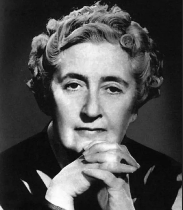 Agatha Christie plaque -Torre Abbey.jpg: Violetriga derivative work: F l a n k e r on Wikimedia Commons 