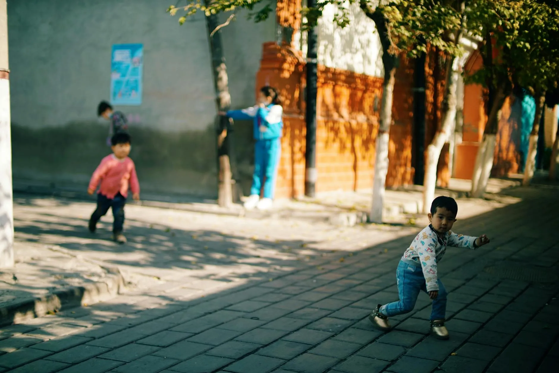 20 Places Kids Stopped at on the Way Home in the 1960s That Disappeared